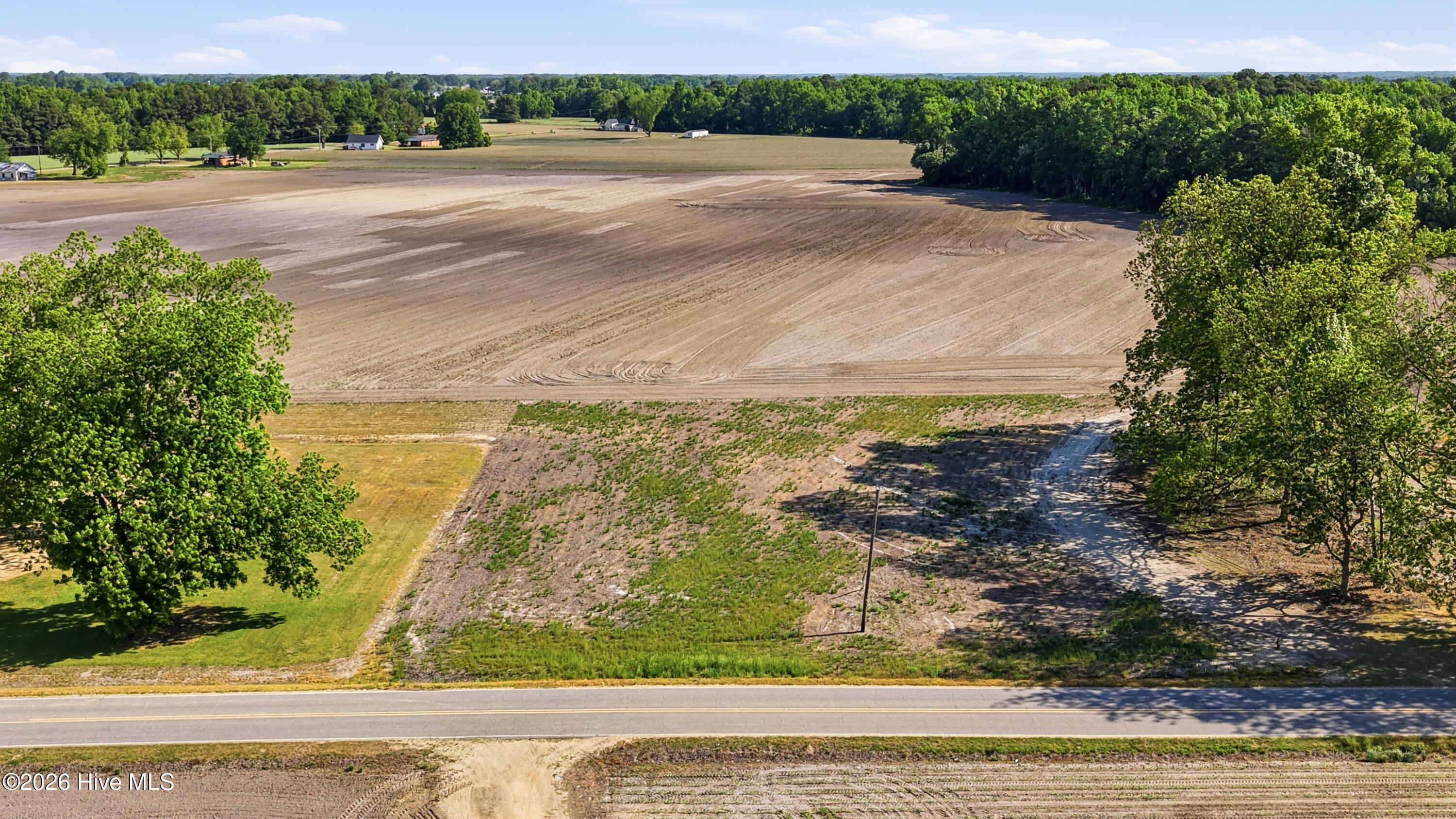1152 Waller Road Property Photo 3
