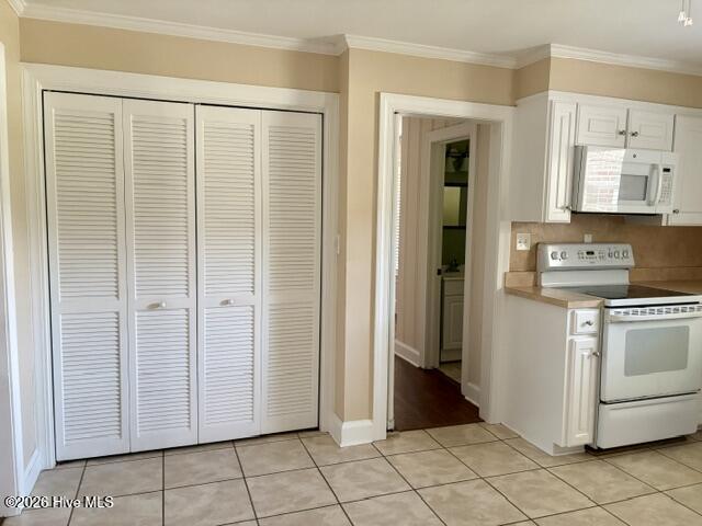 1000 Cameron Drive Property Photo 15