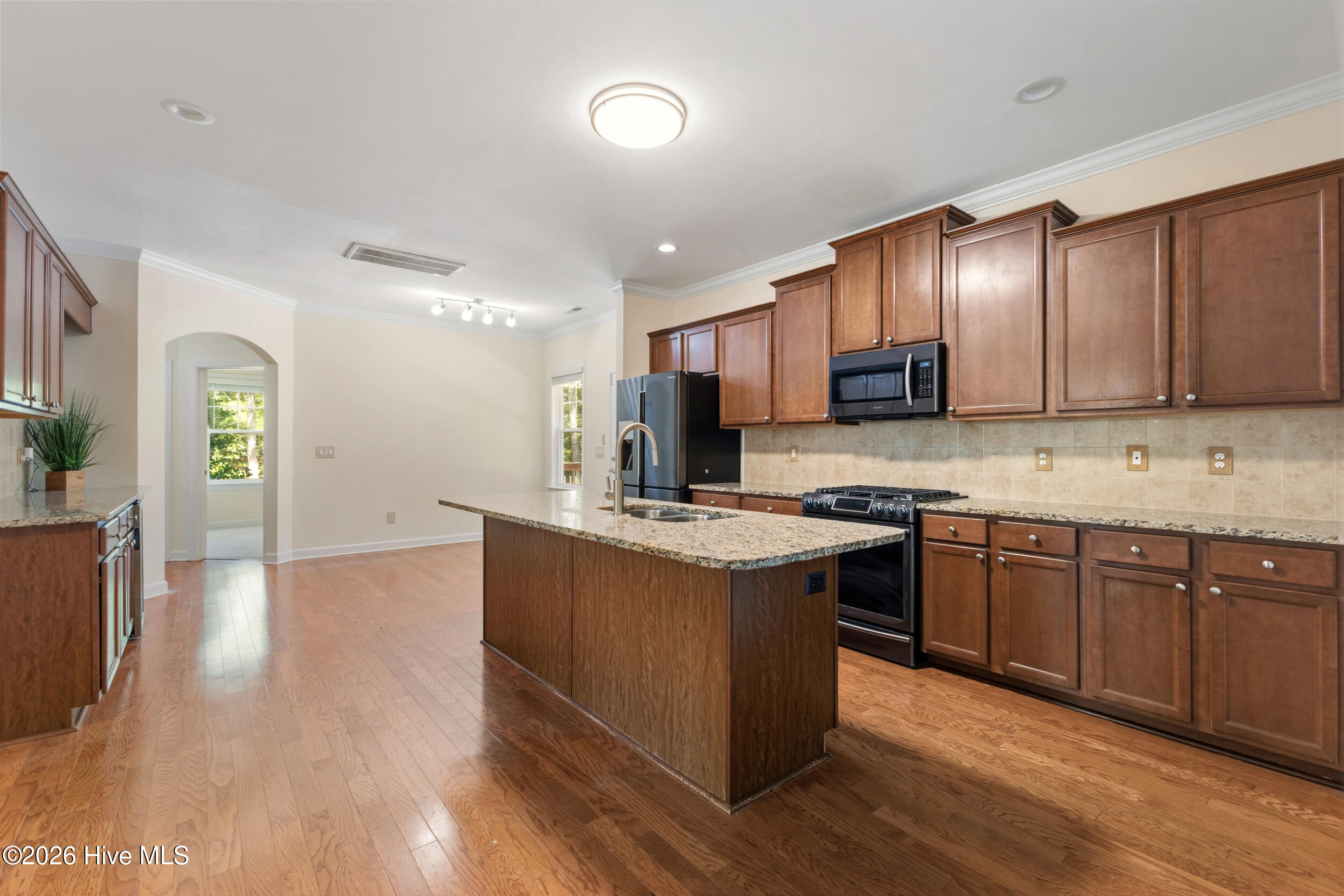 107 Dolphin View Court Property Photo 8