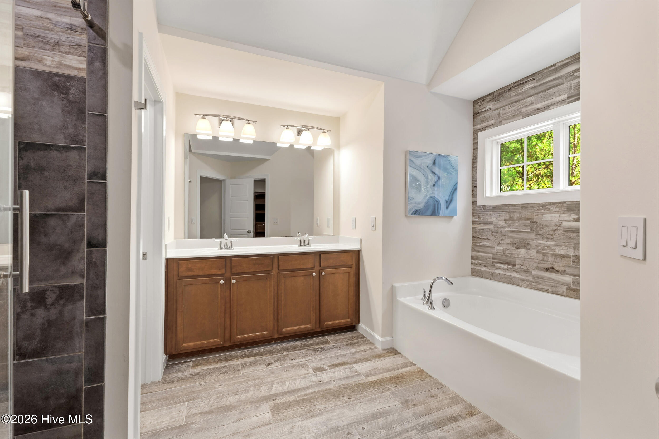 107 Dolphin View Court Property Photo 16