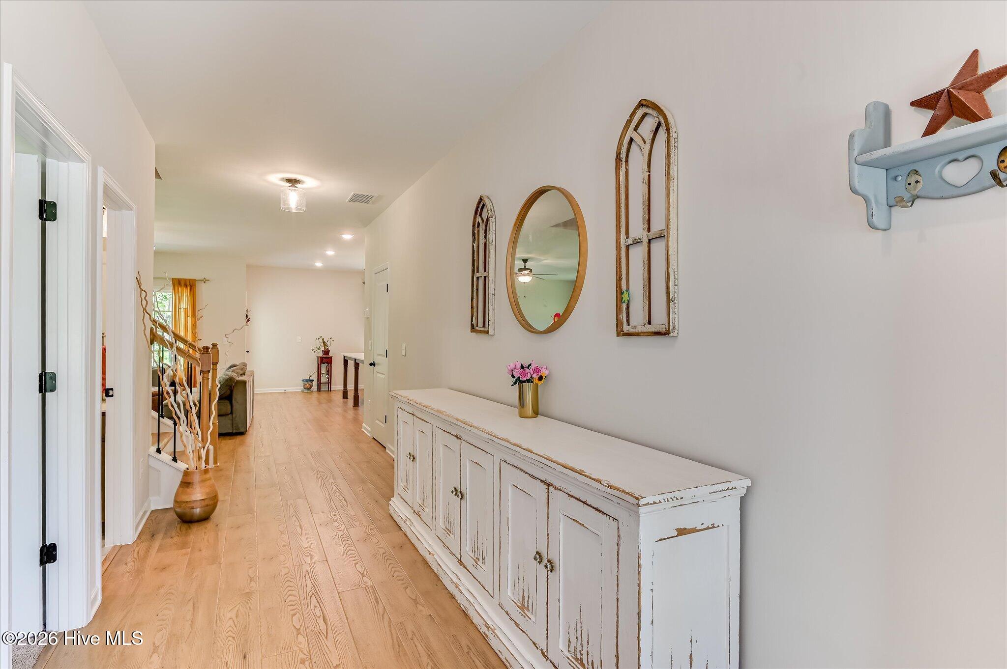 430 Bronco Pass Property Photo 3