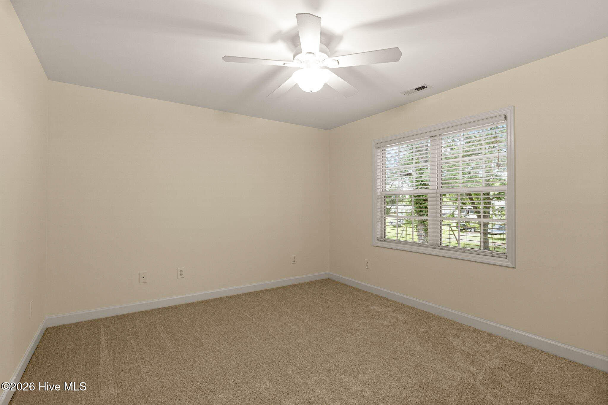 123 S Park Lane Property Photo 15