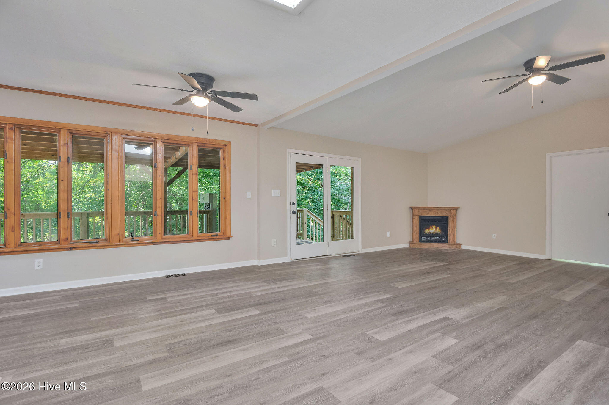105 Whitestocking Ext Property Photo 10