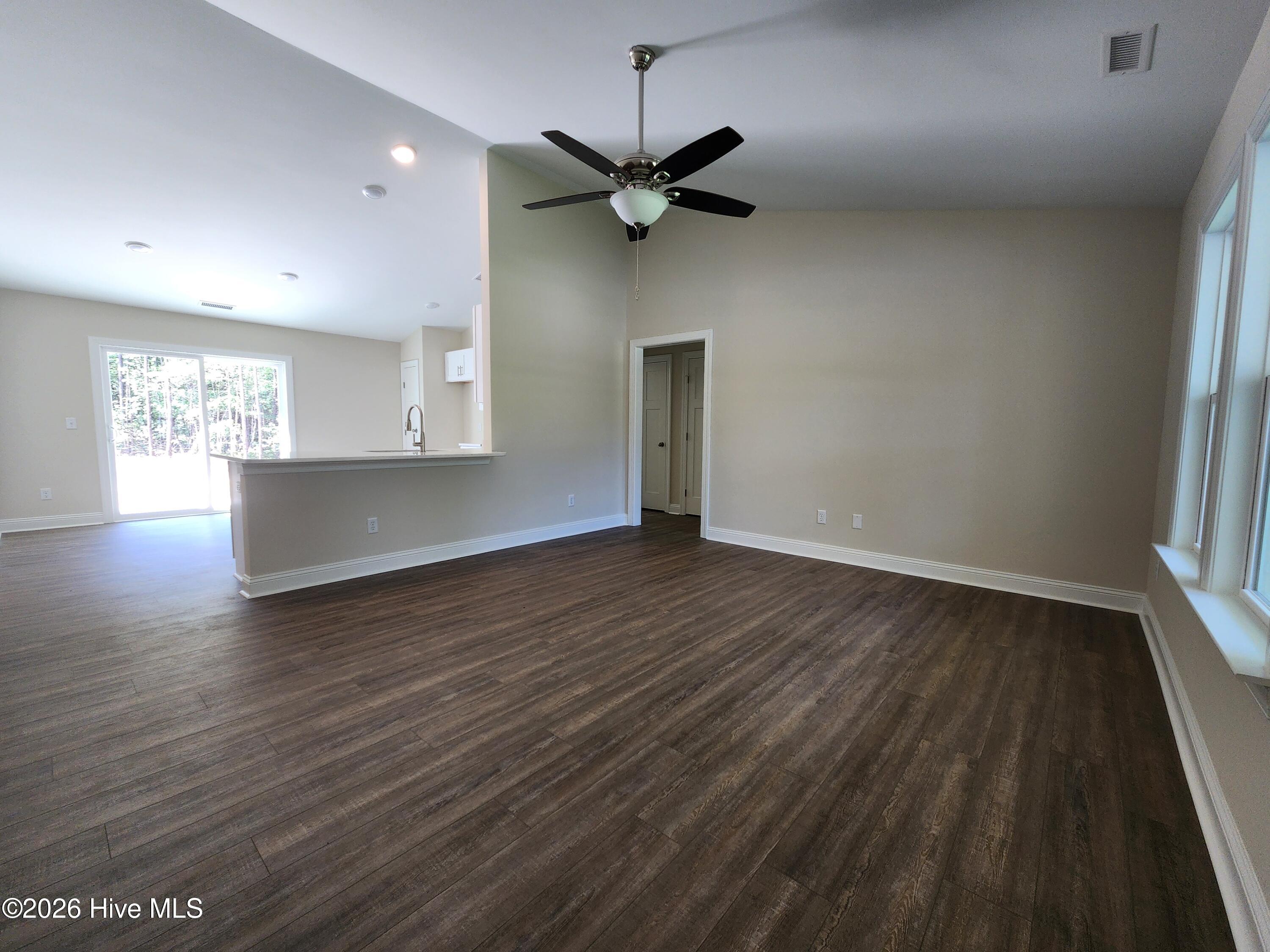 285 Montague Road Property Photo 7