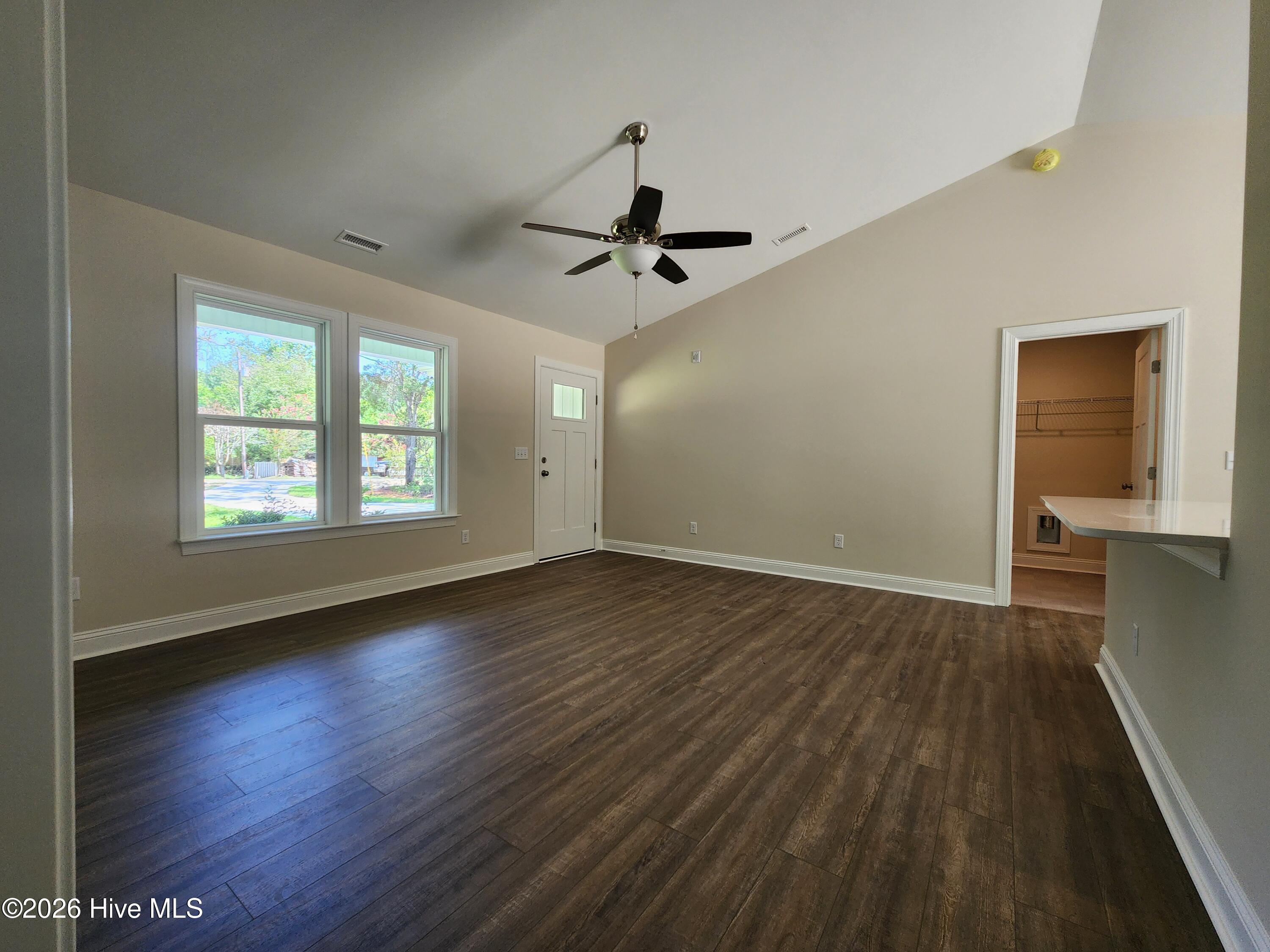 285 Montague Road Property Photo 15