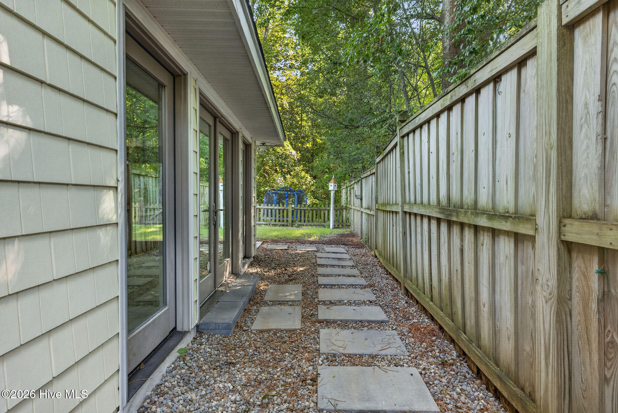 117 Vistamar Drive Property Photo 3