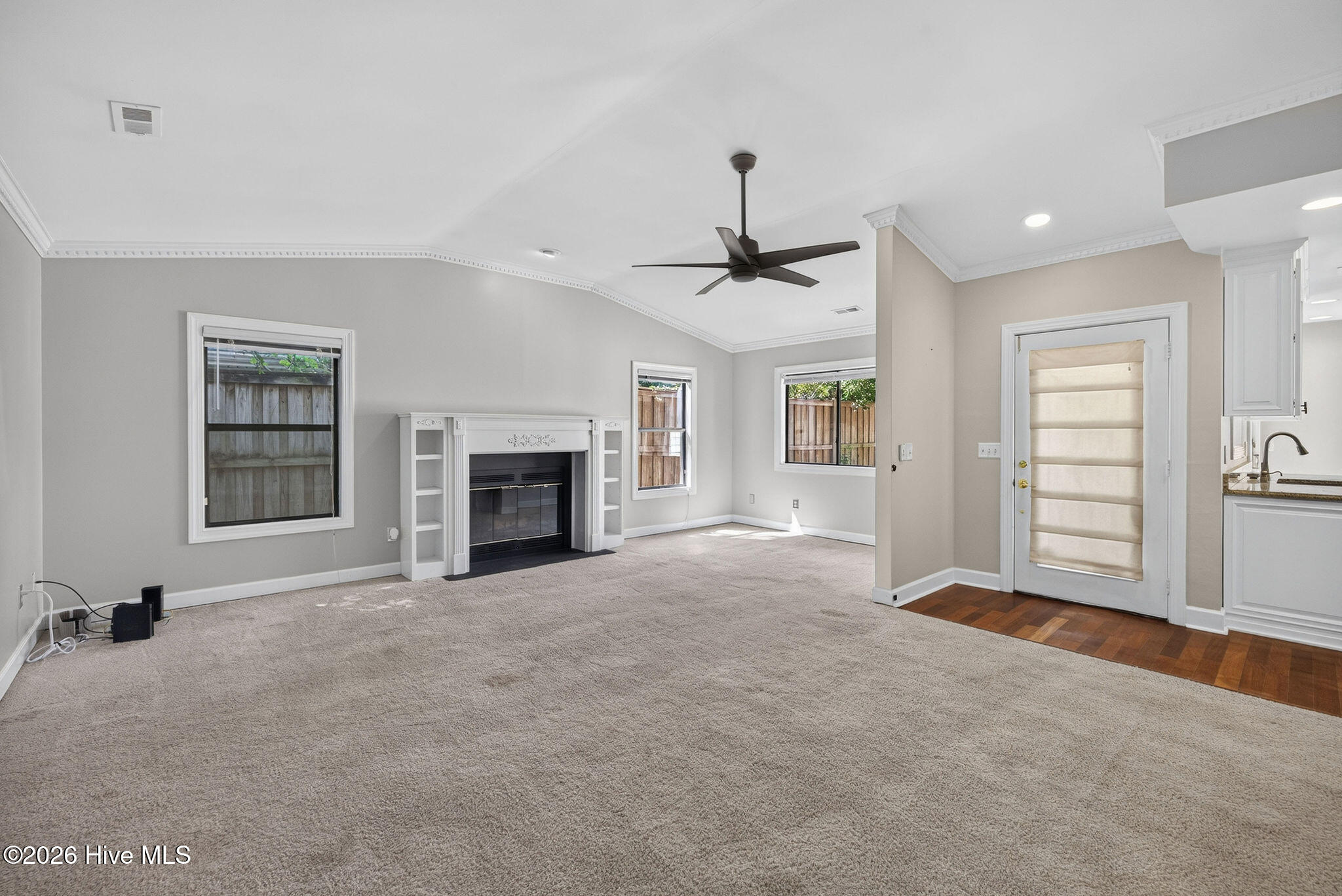 117 Vistamar Drive Property Photo 12