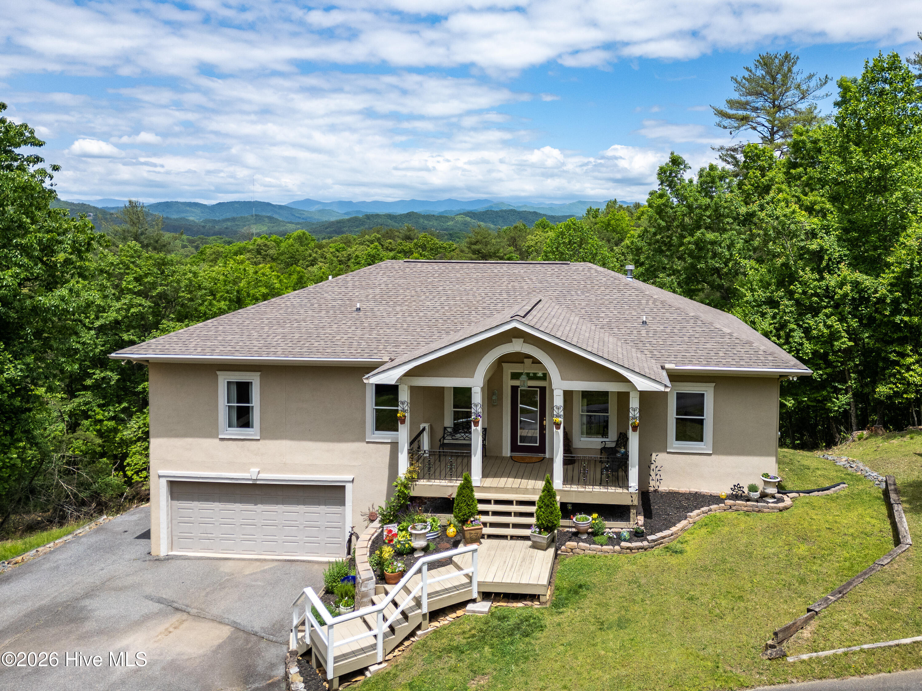 1110 Poor House Mountain Trail Property Photo 1