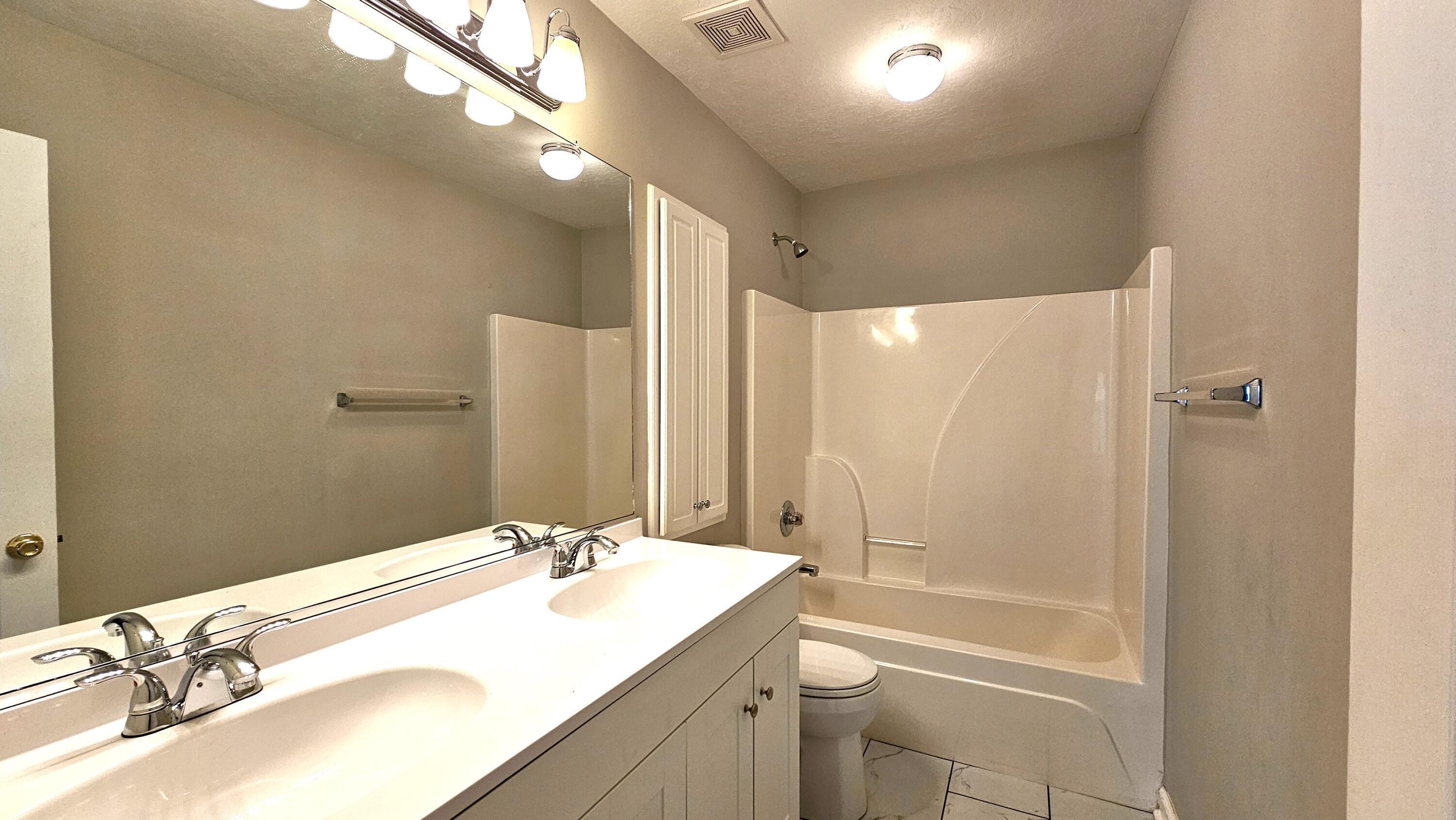 340 Greendale Place Property Photo 9