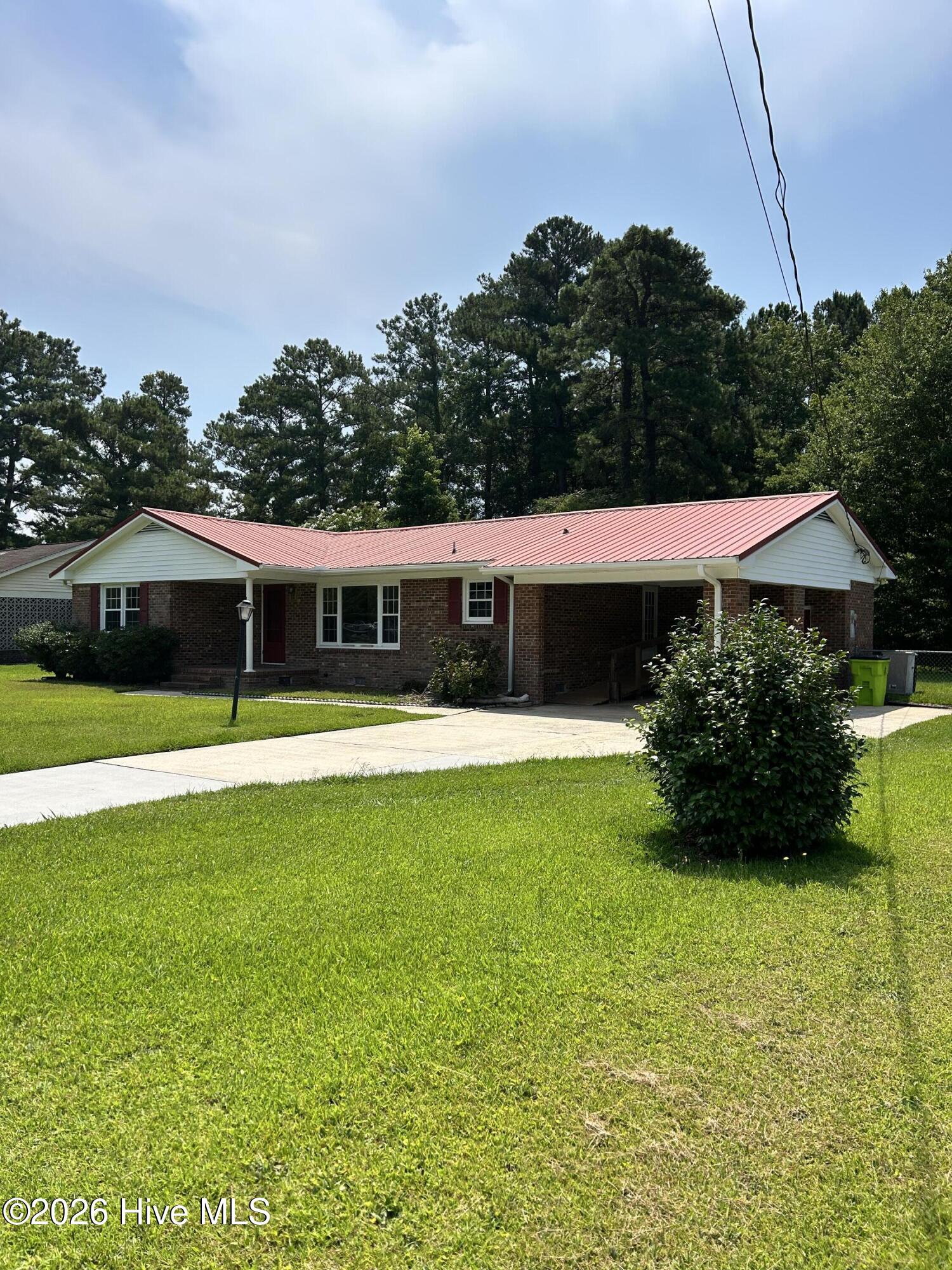 231 Carolina Pines Boulevard Property Photo 2