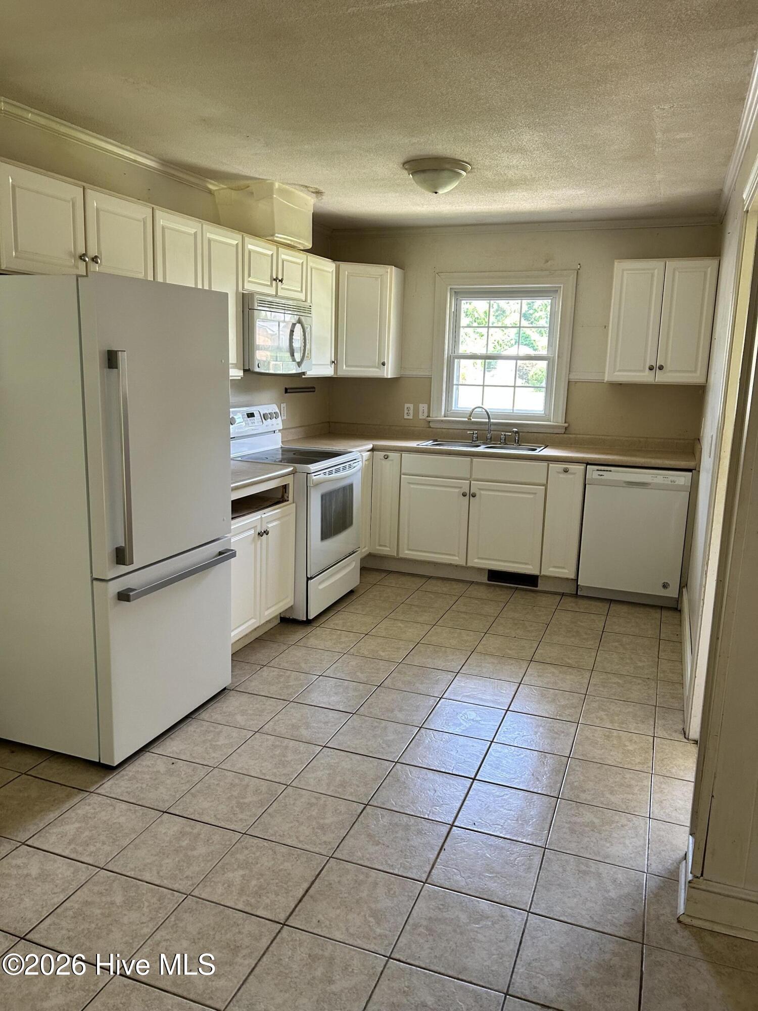 231 Carolina Pines Boulevard Property Photo 5