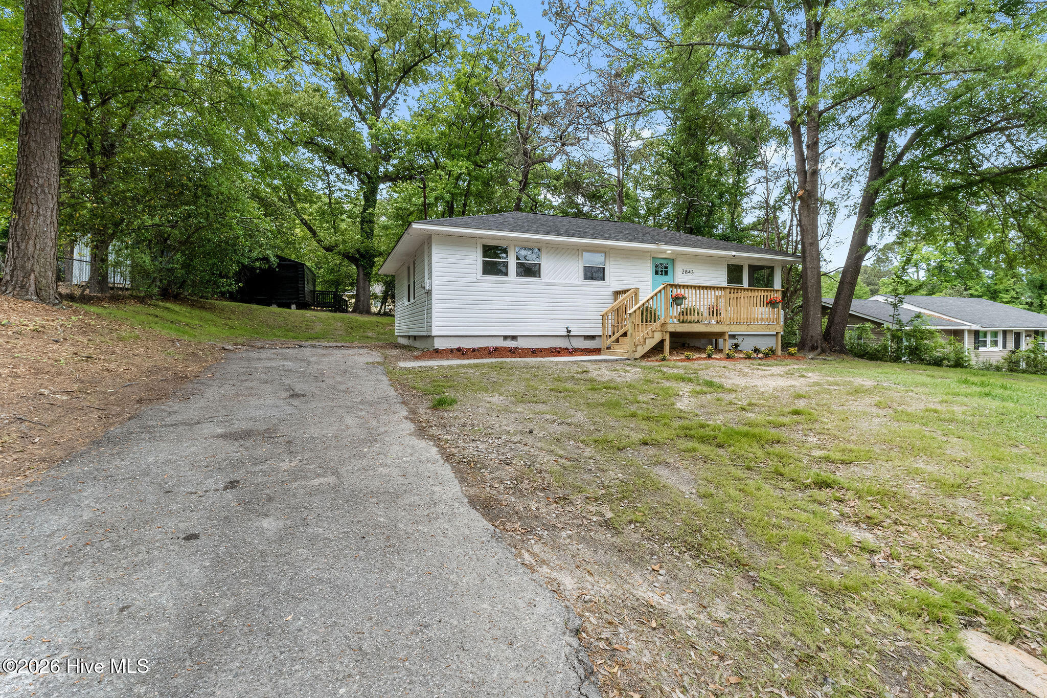 2843 Cornelia Road Property Photo 4
