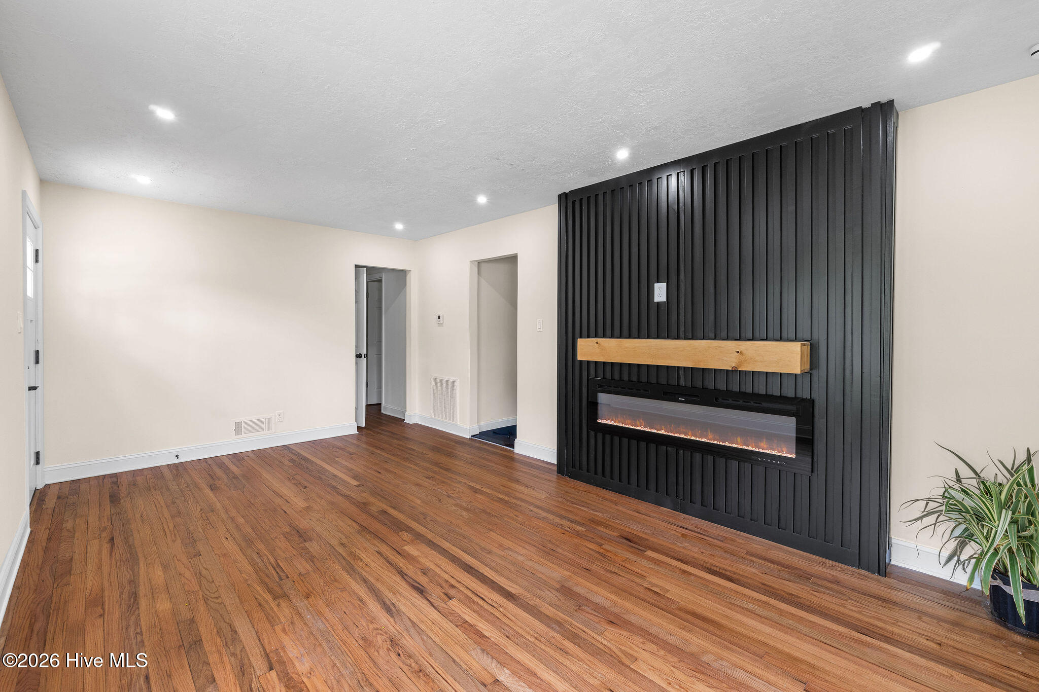 2843 Cornelia Road Property Photo 6