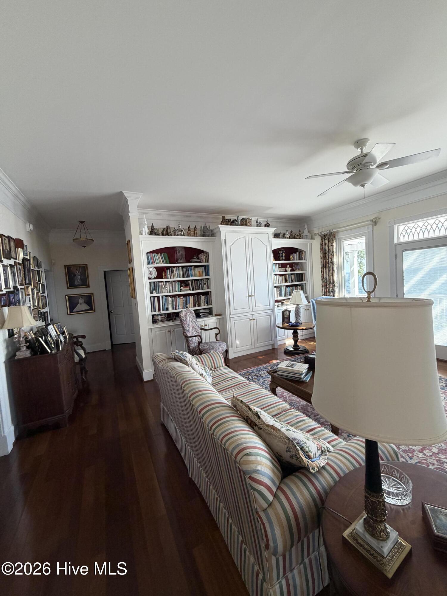 408 Bay Point Drive Property Photo 11