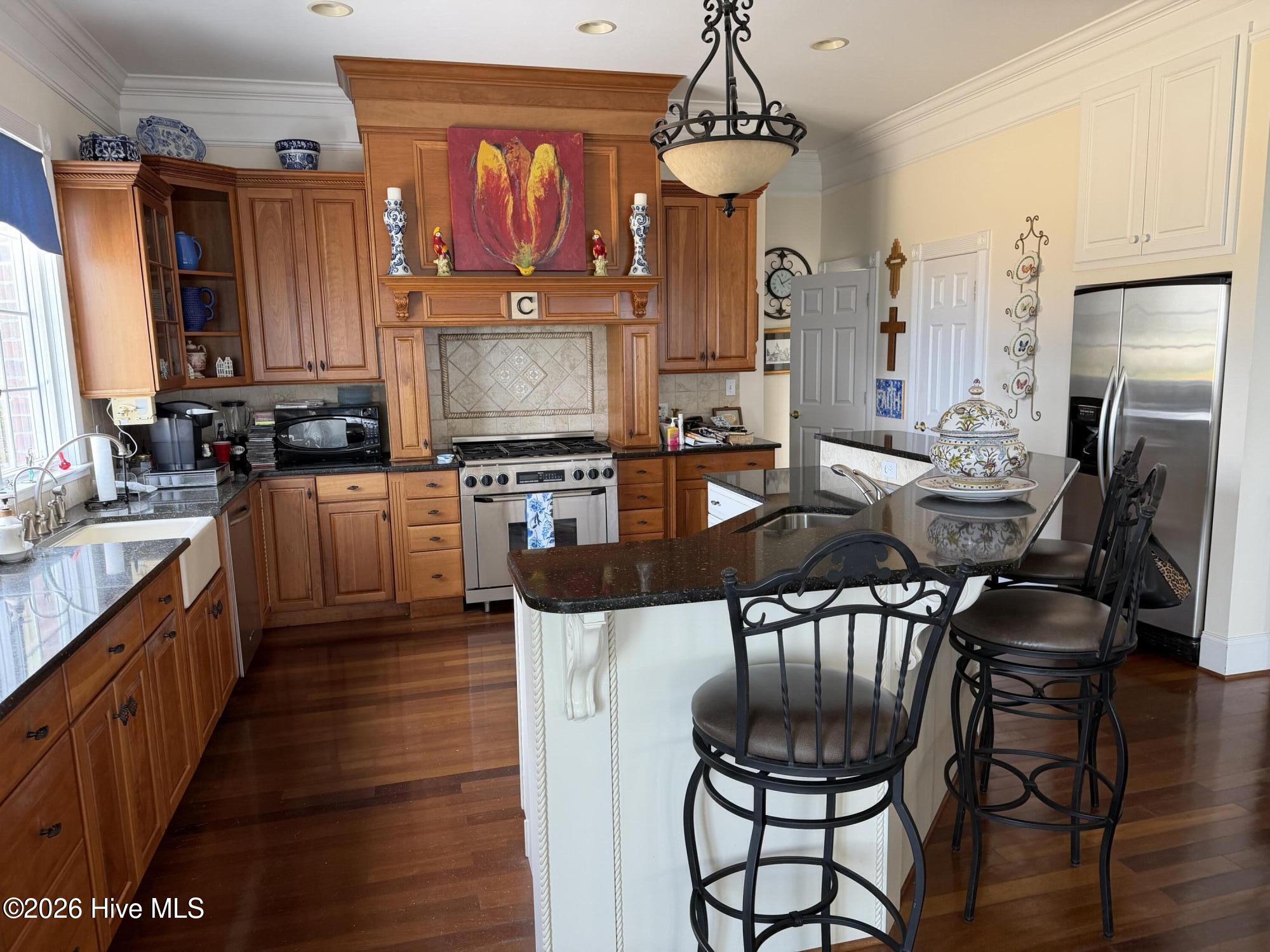 408 Bay Point Drive Property Photo 12