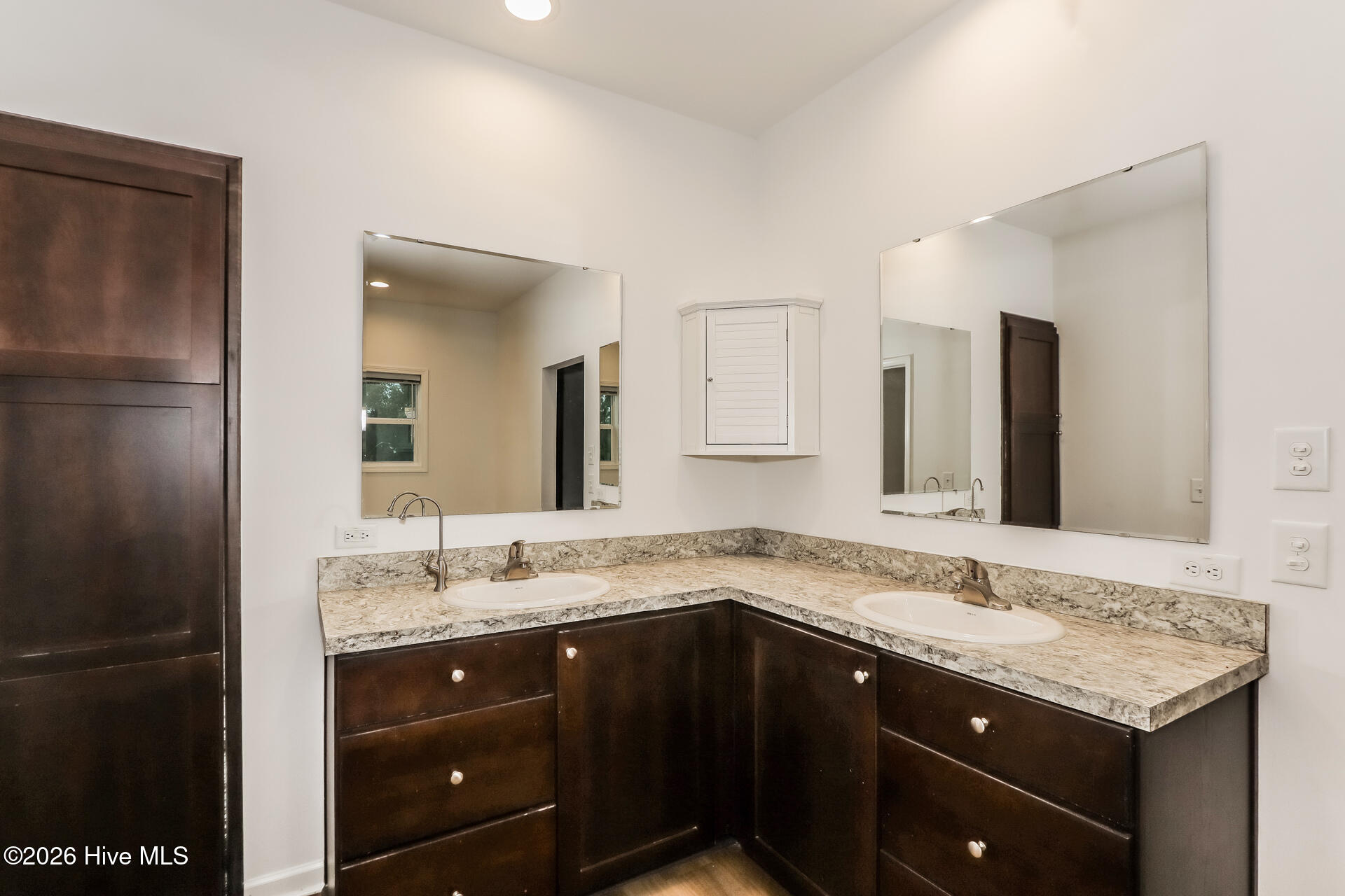 2147 Rosemary Lane Sw Property Photo 11