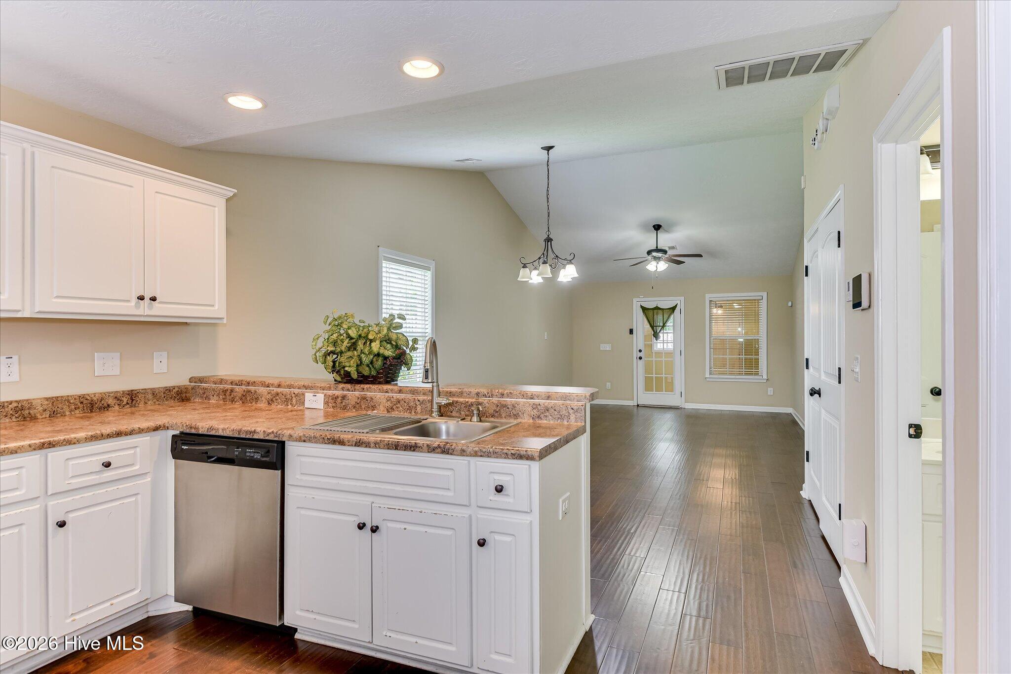 119 Satomi Way Property Photo 4