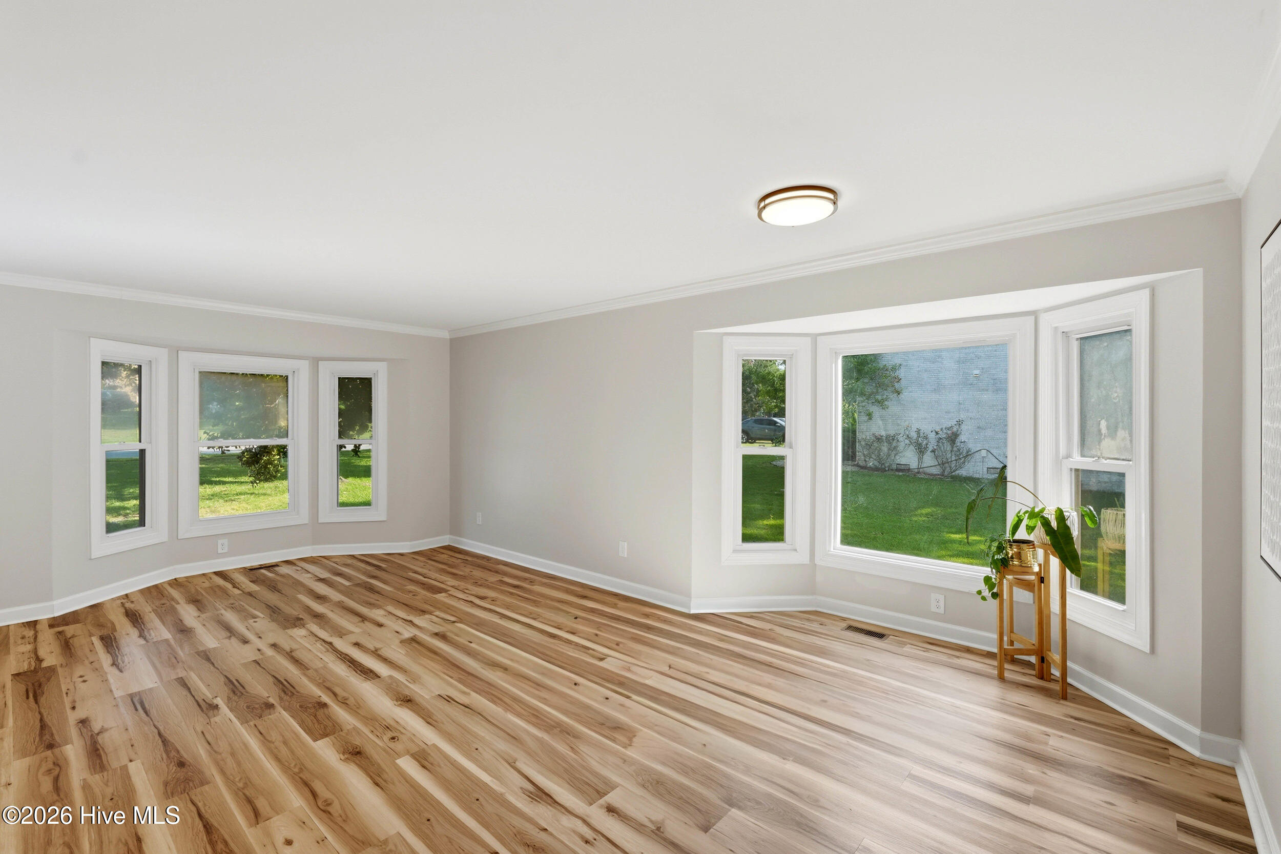 908 Eton Drive Property Photo 12