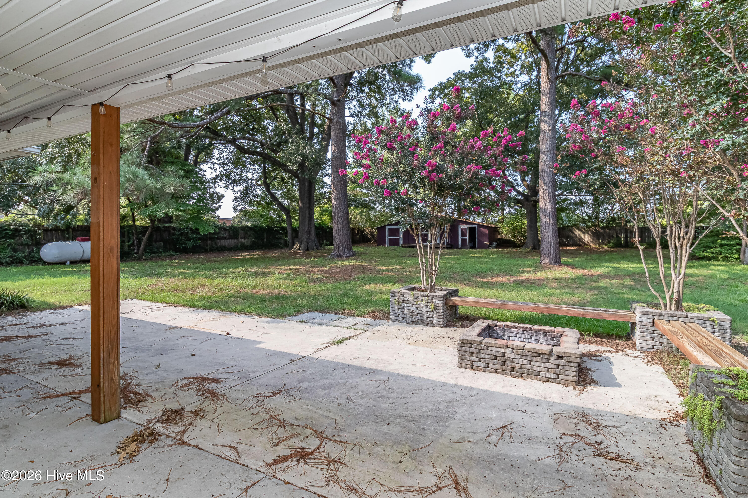 807 E Holly Street Property Photo 52