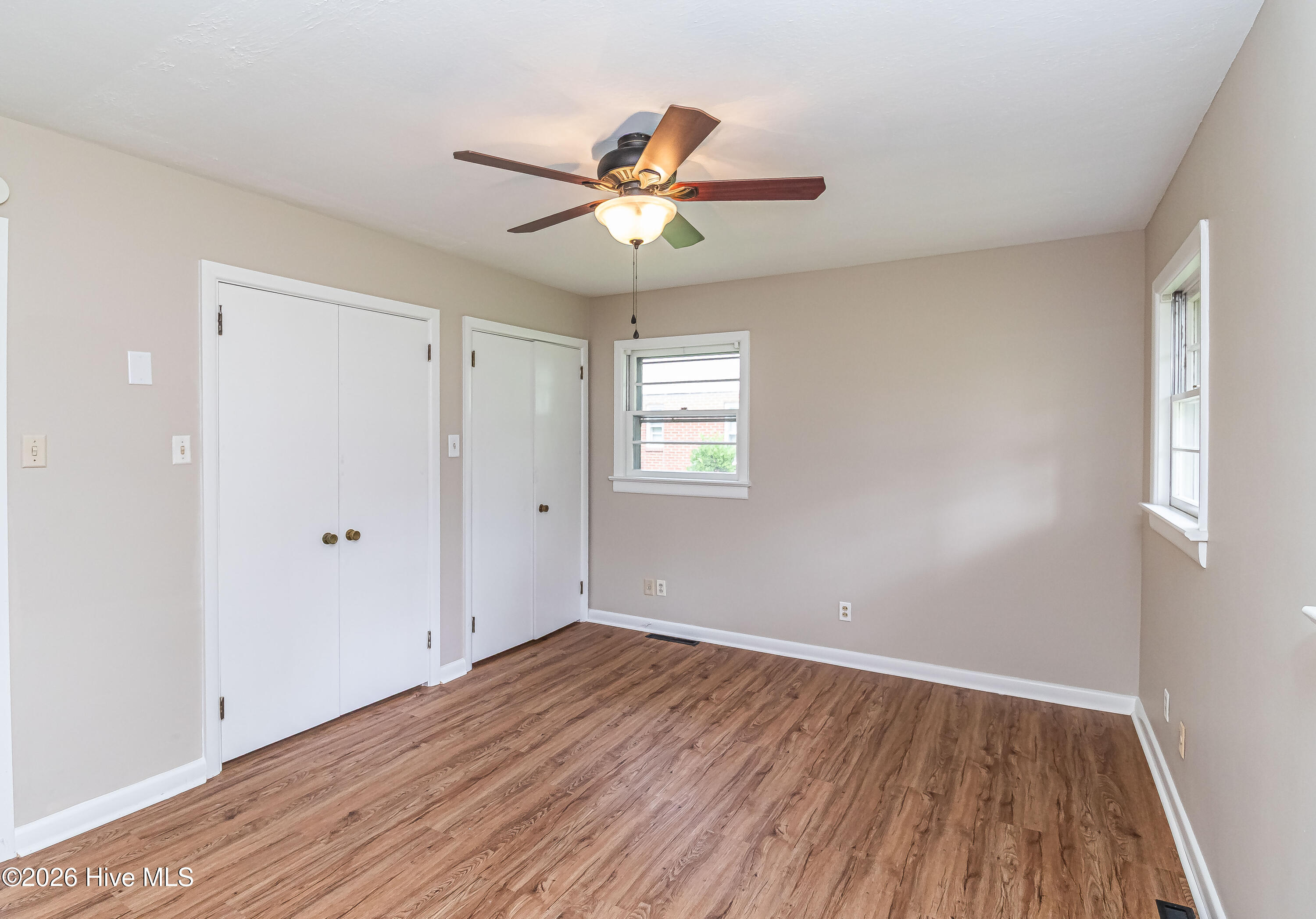 807 E Holly Street Property Photo 64