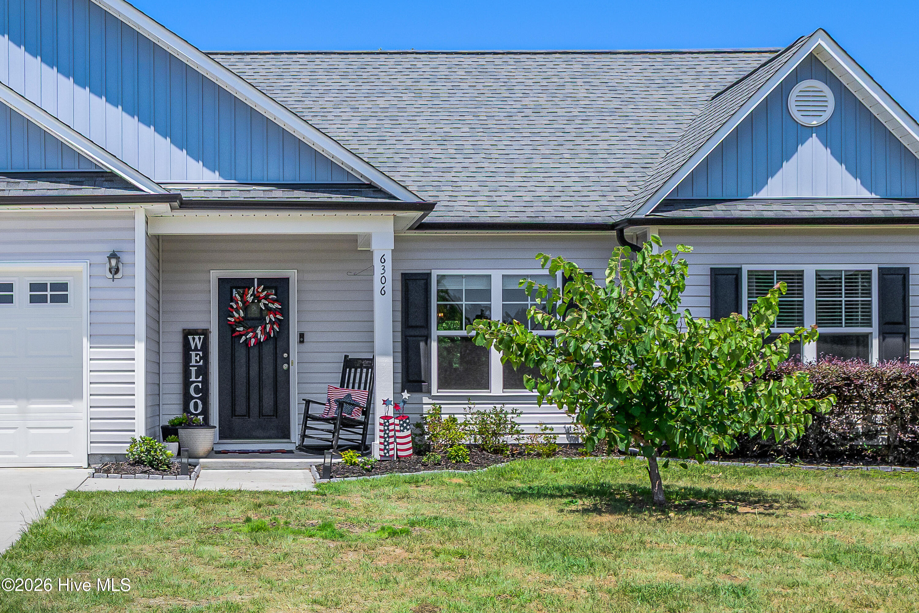 6306 W Mallard Duck Court Property Photo 4