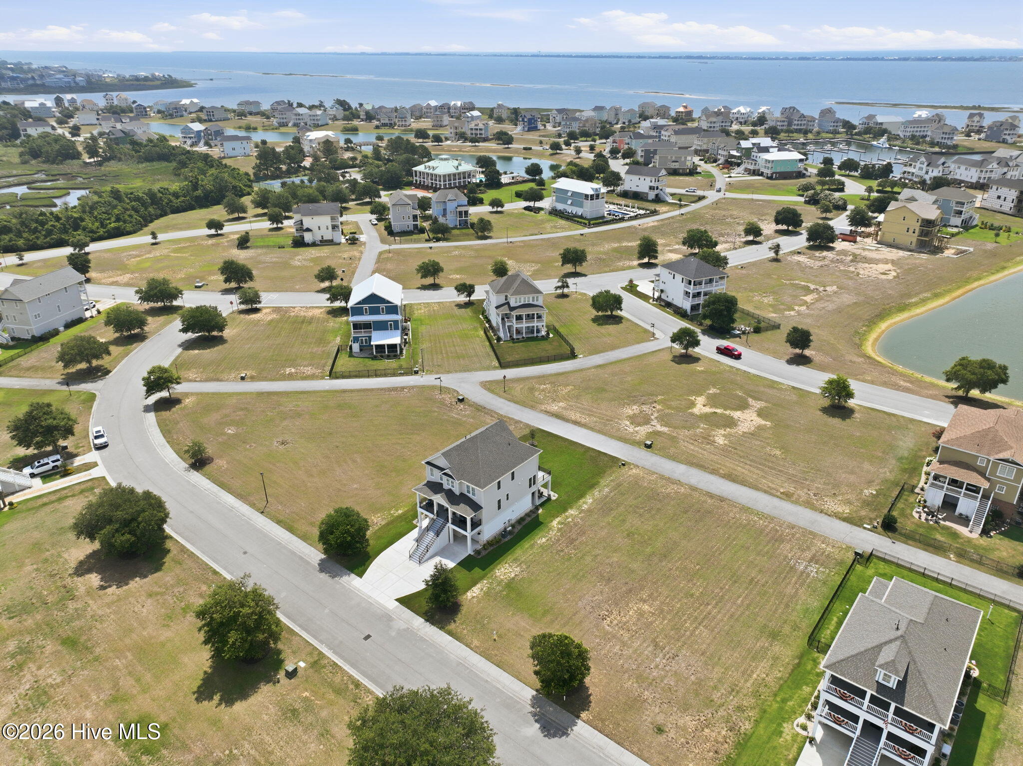 211 210 Colleton Square Property Photo 4