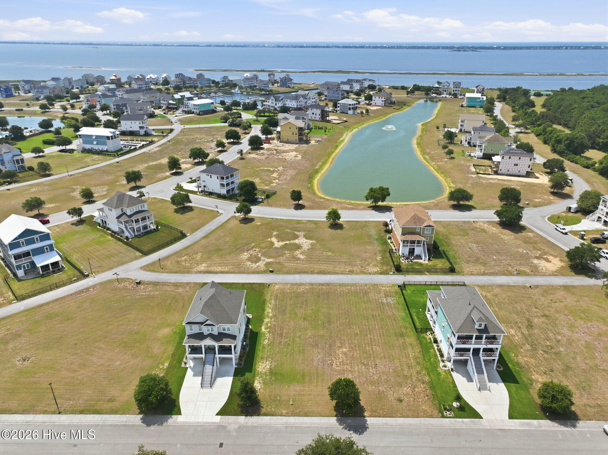 211 210 Colleton Square Property Photo 5