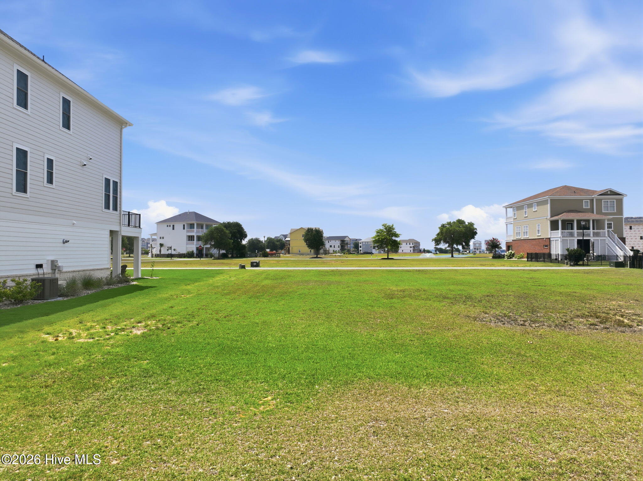 211 210 Colleton Square Property Photo 12