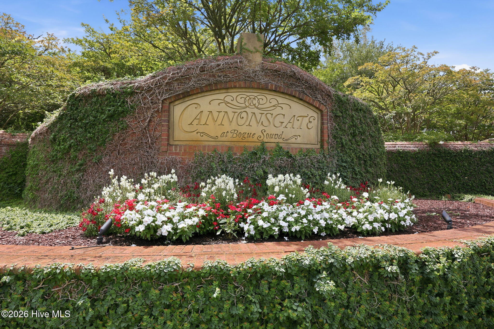 211 210 Colleton Square Property Photo 15