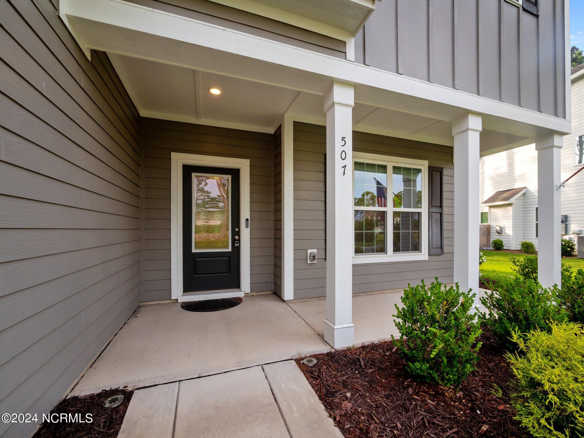 507 W Red Head Circle Property Photo 2
