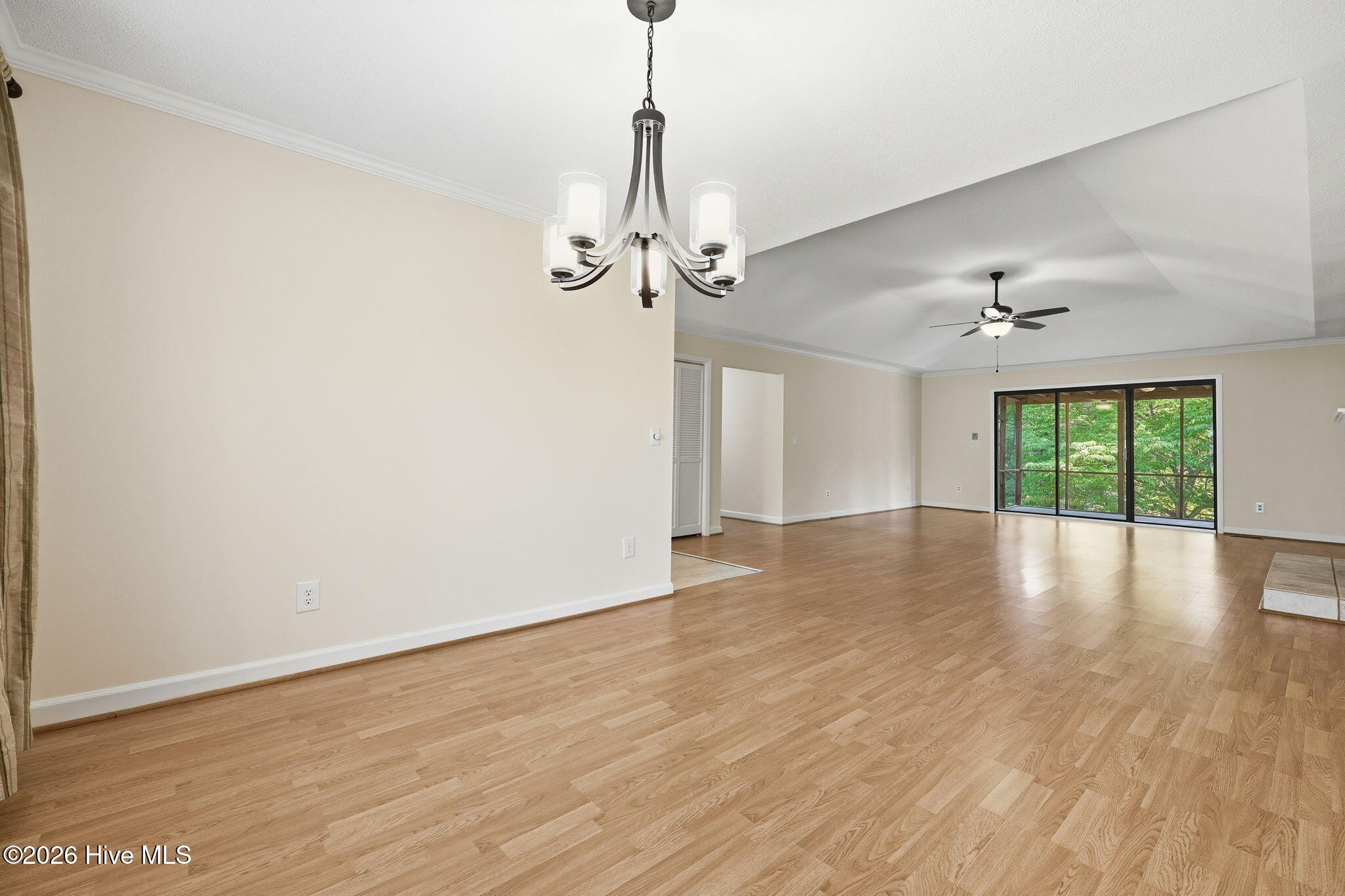 253 Tall Trees Drive Property Photo 13