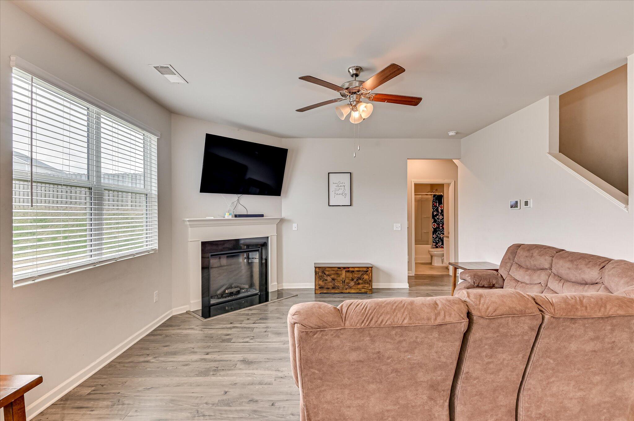 3052 Pepperhill Drive Property Photo 8