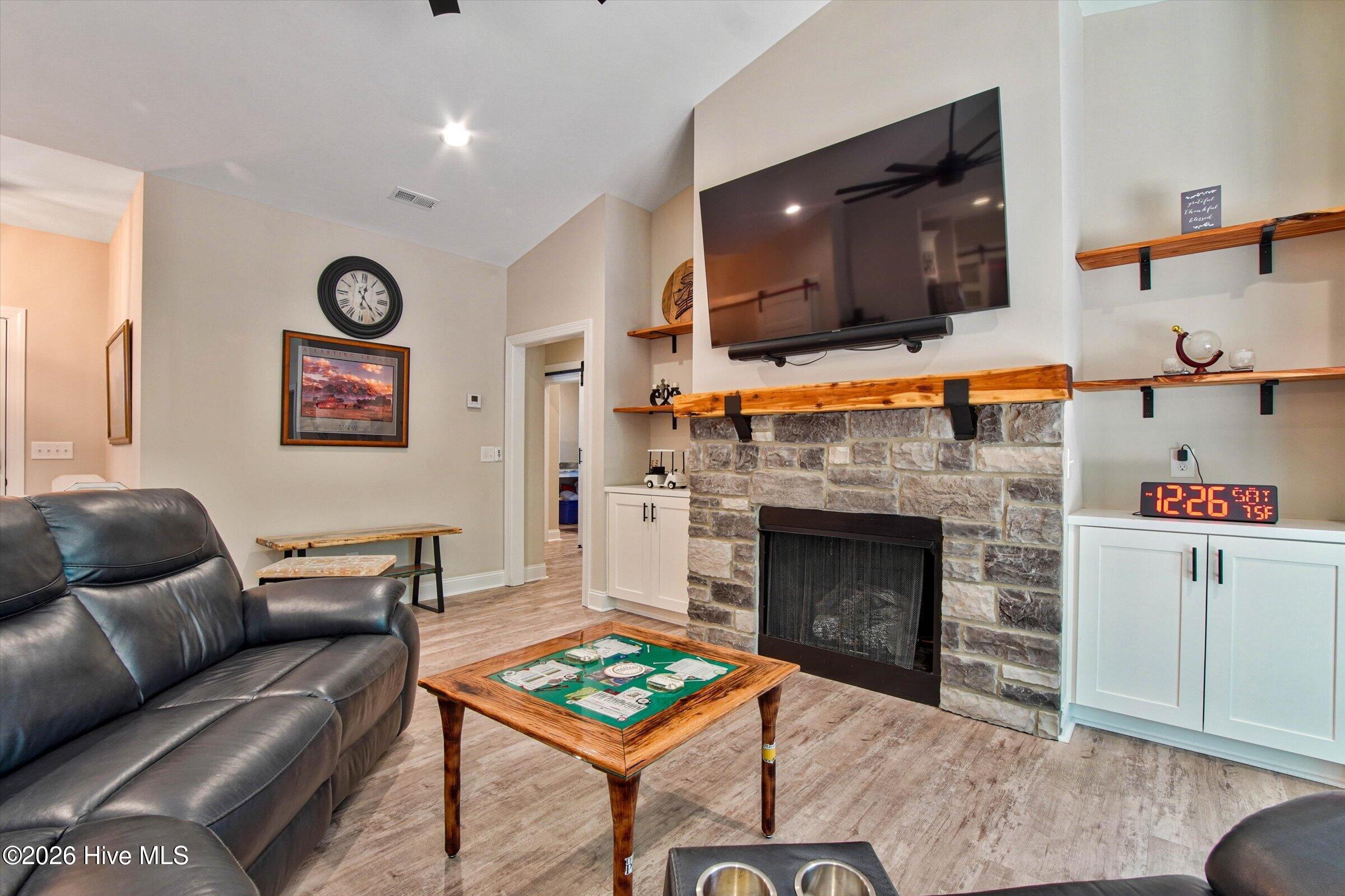 1046 Monticello Drive Property Photo 8