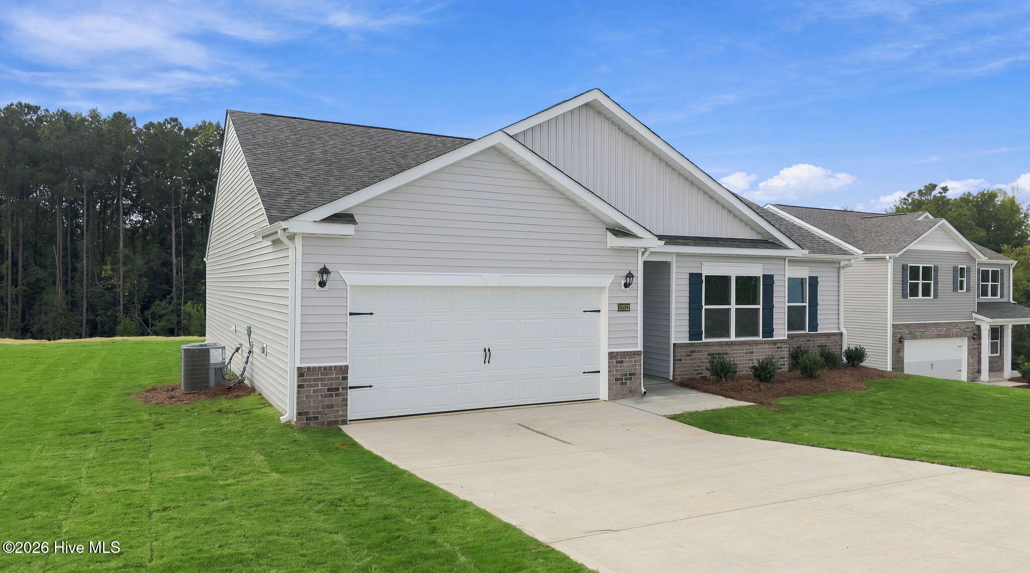 10532 Beard Way Property Photo 3