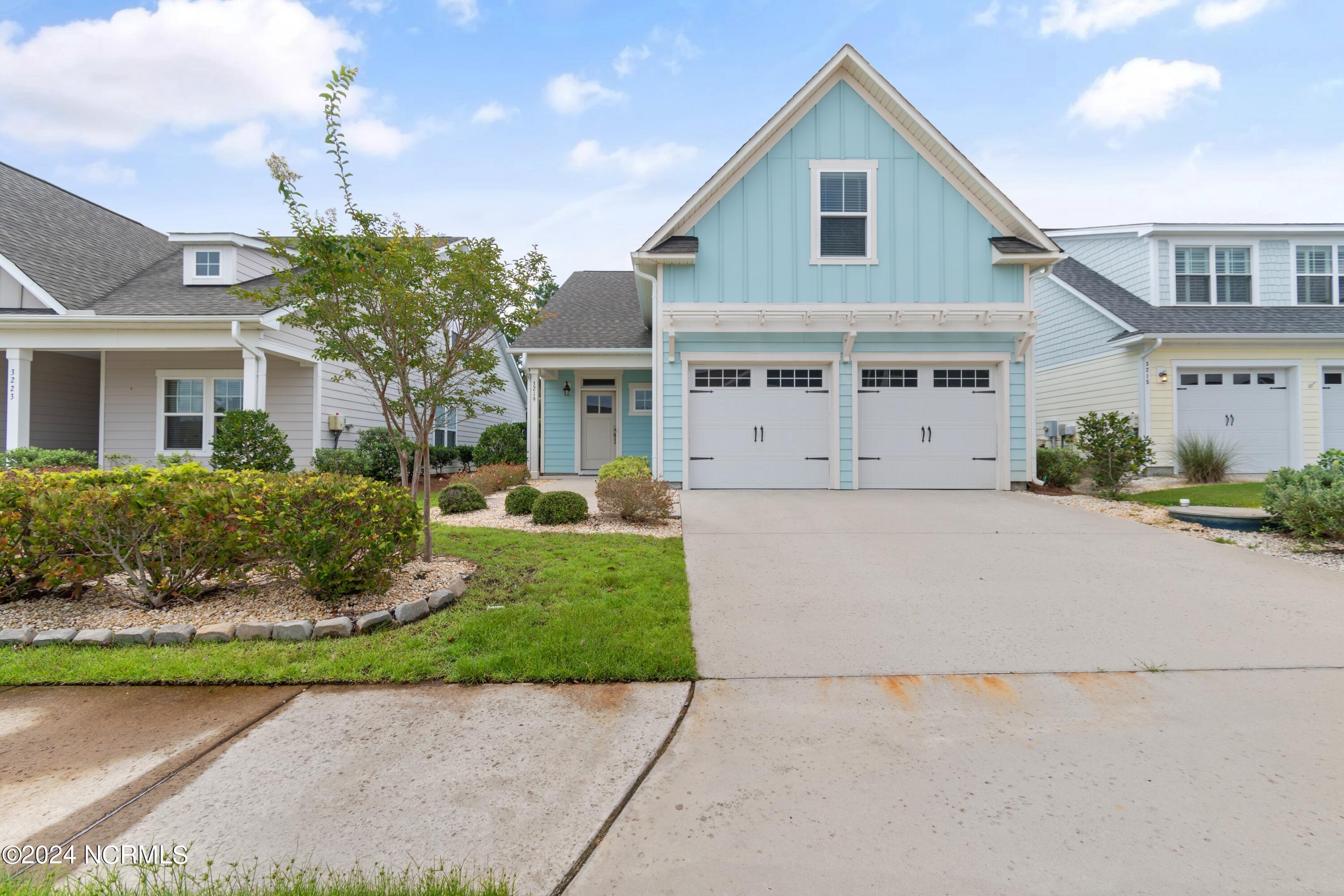 3219 Bay Winds Drive Property Photo 1