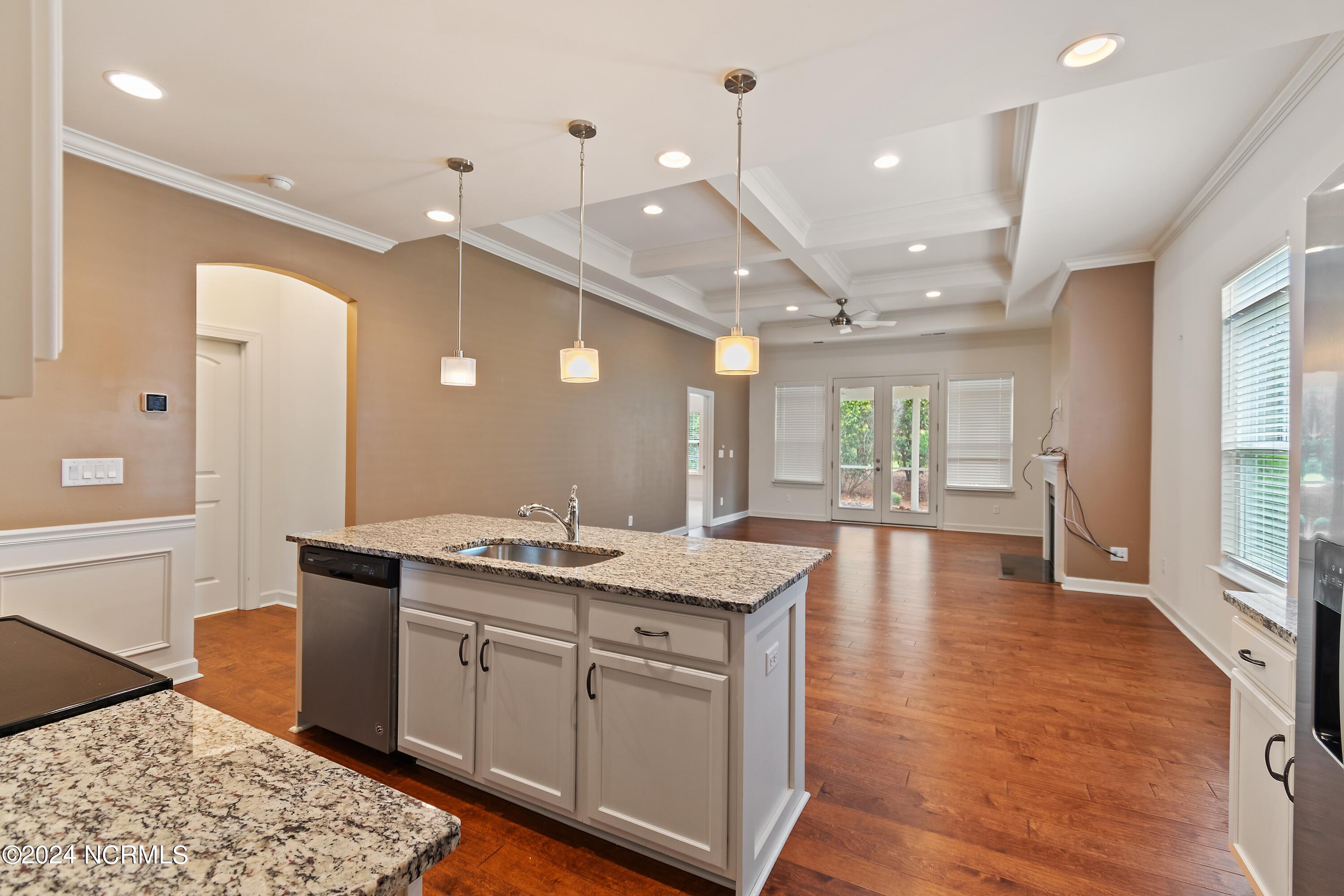 3219 Bay Winds Drive Property Photo 6