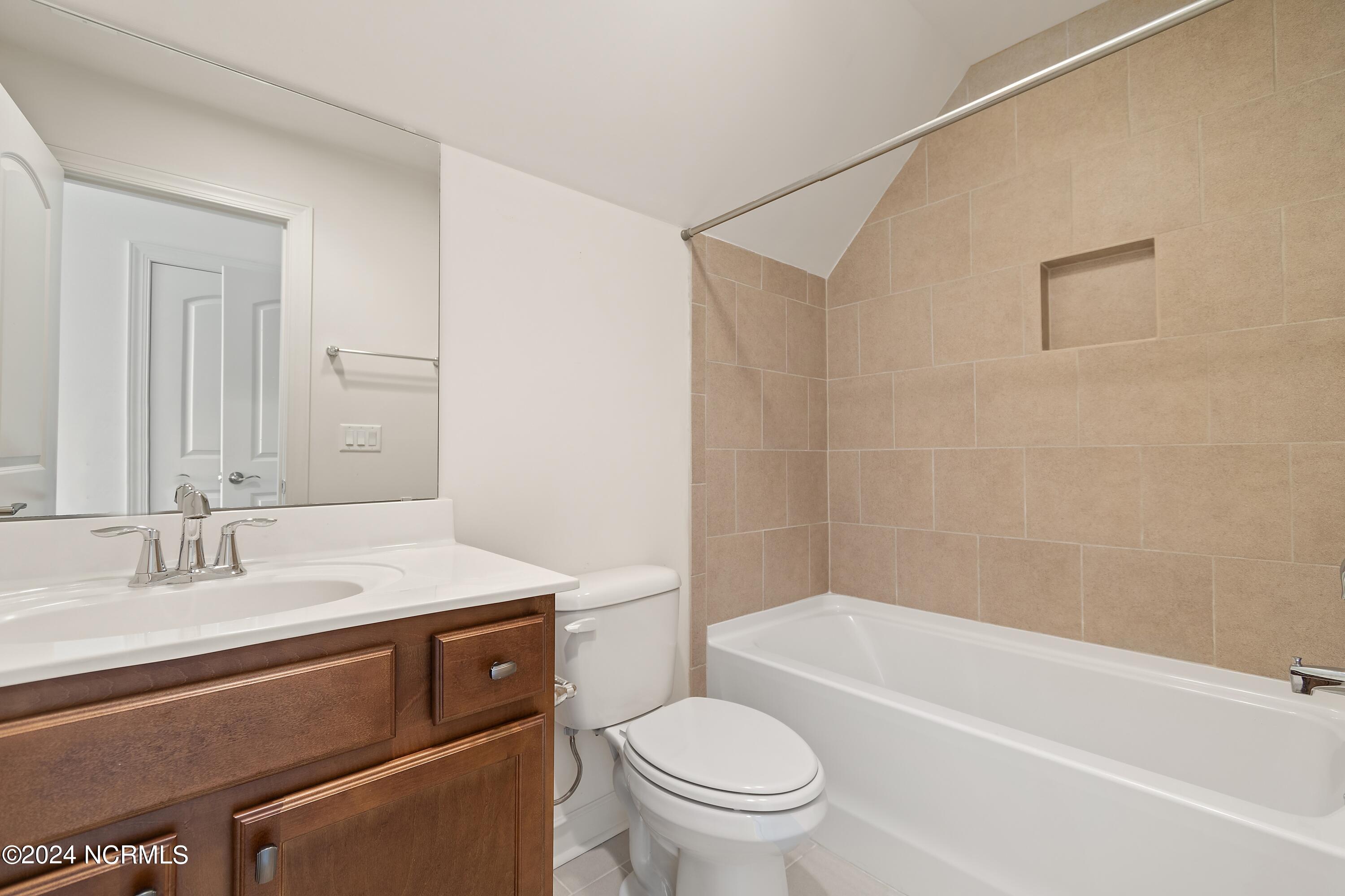 3219 Bay Winds Drive Property Photo 20
