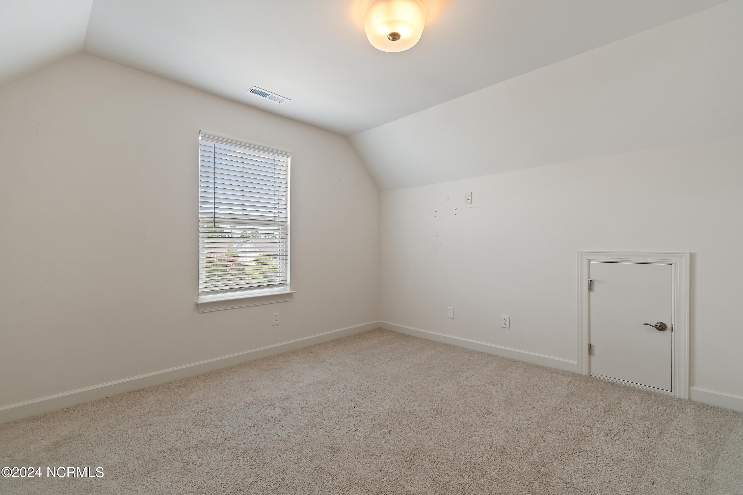 3219 Bay Winds Drive Property Photo 21
