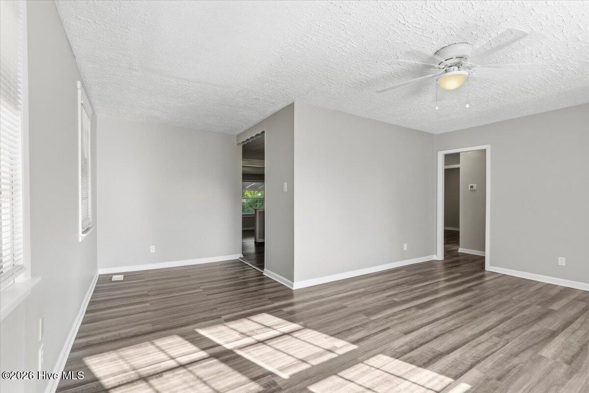2512 Elderberry Drive Property Photo 7