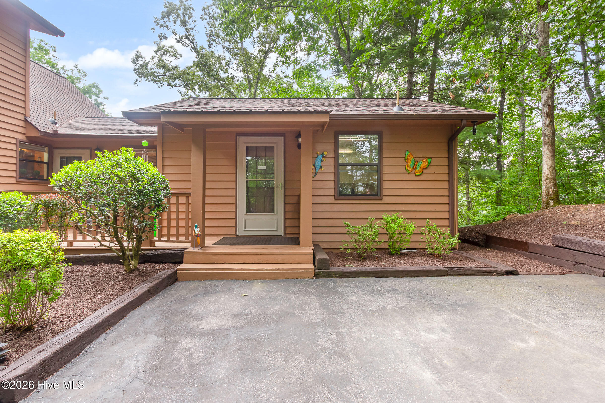 620 Cardinal Road Property Photo 3