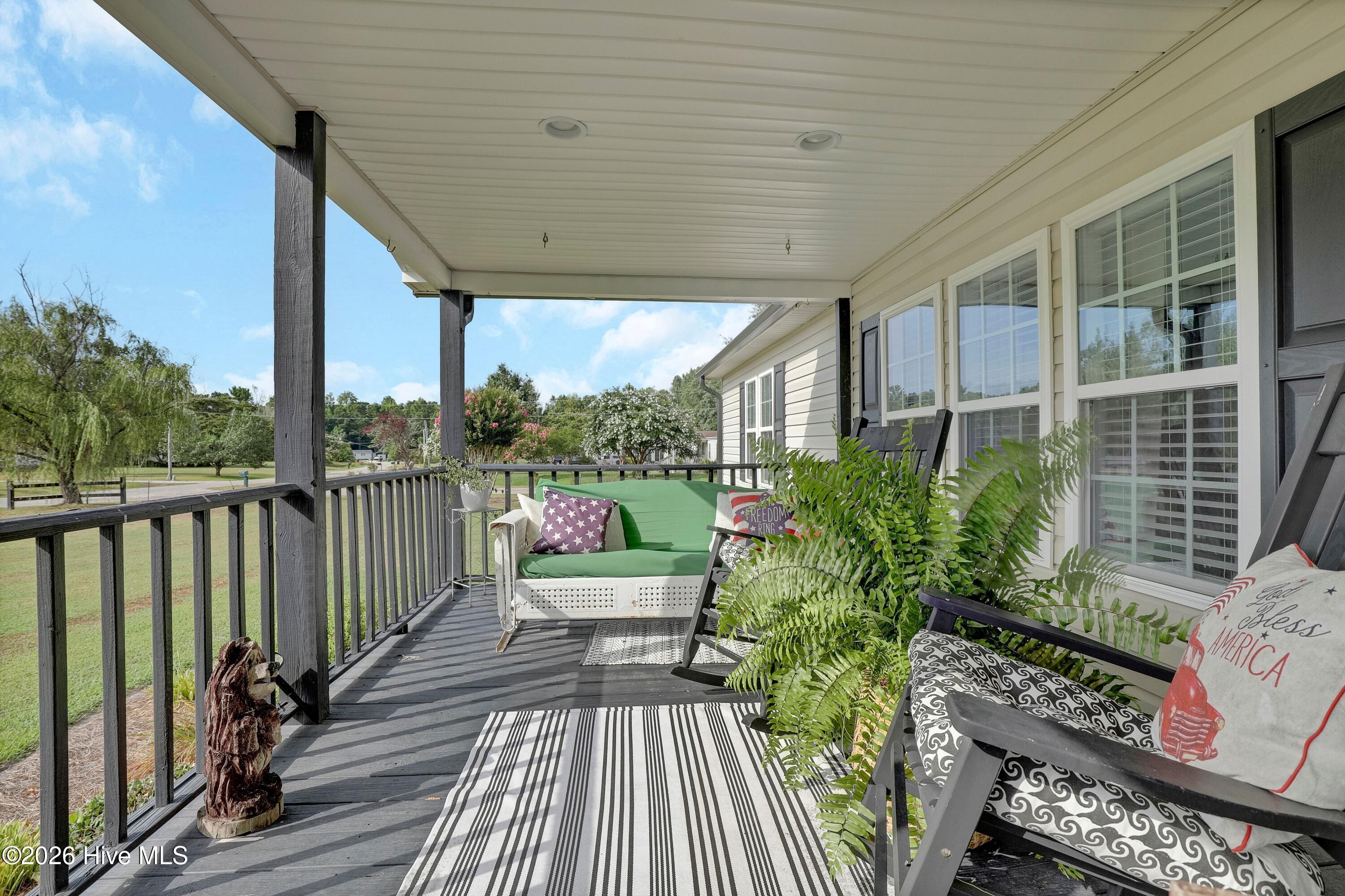 116 Woodcroft Lane Property Photo 3
