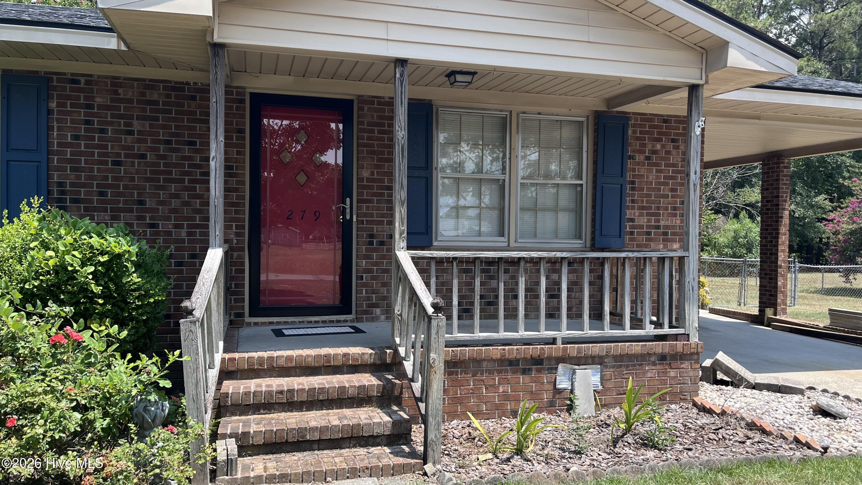 279 Longview Drive Property Photo 3