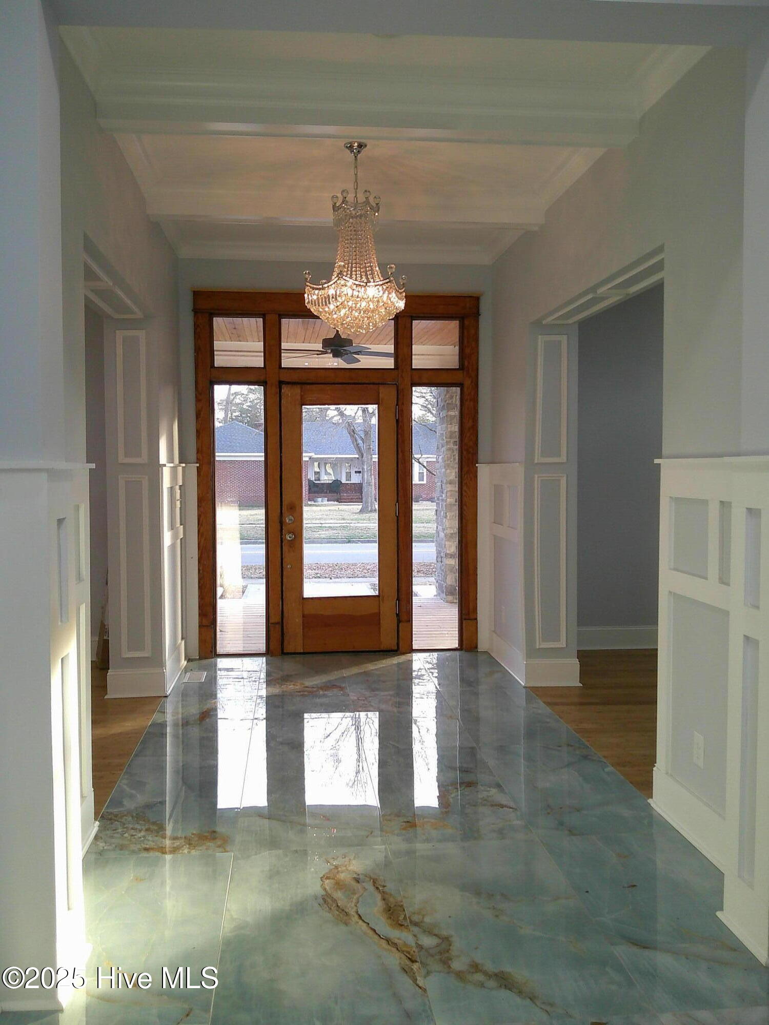 363 W Third Street Property Photo 4