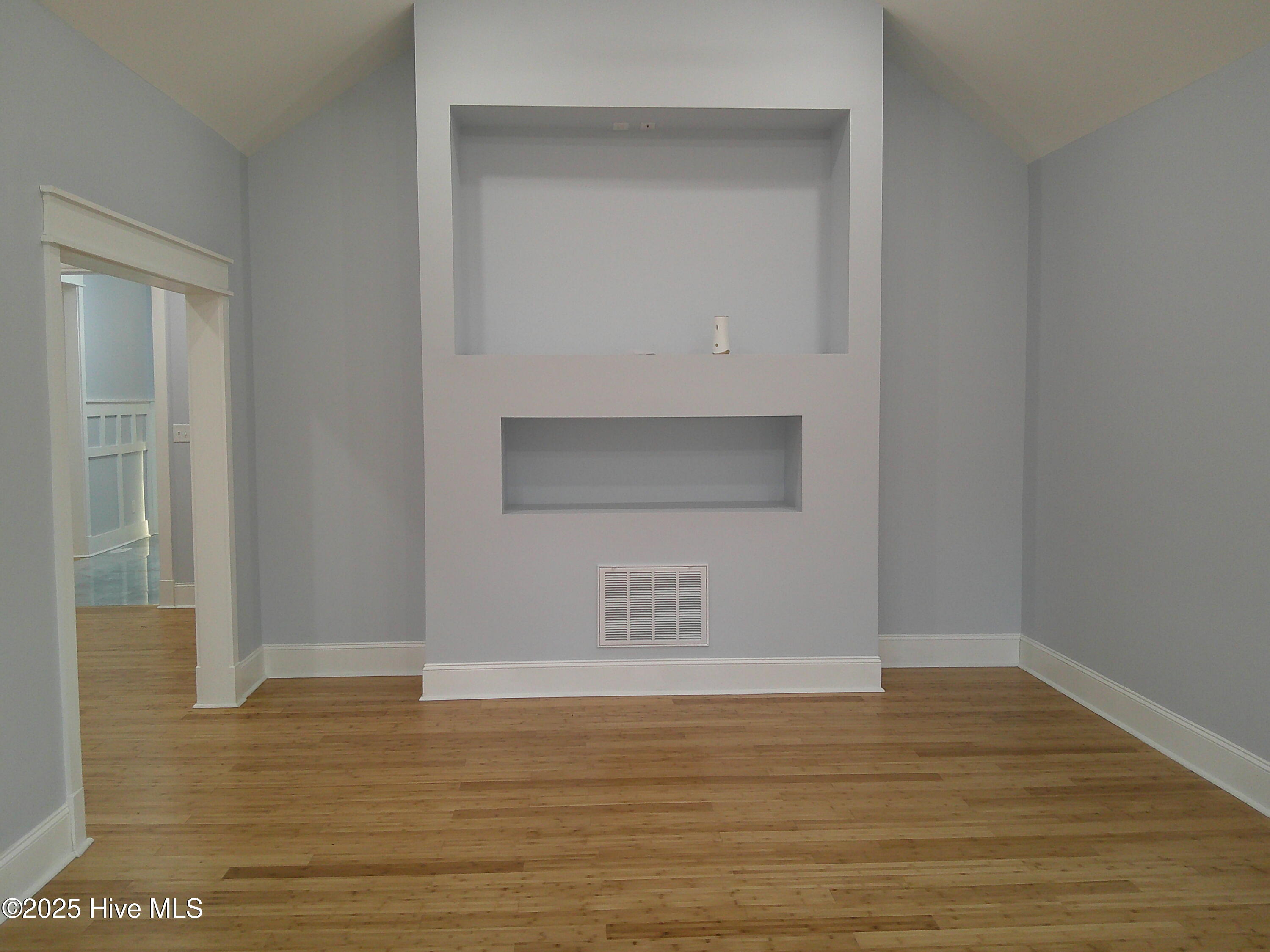 363 W Third Street Property Photo 18