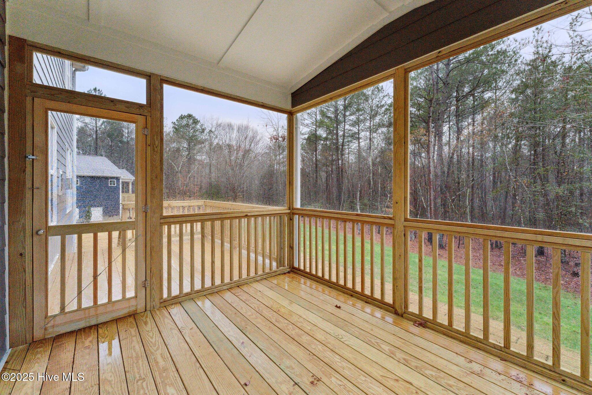 1016 Doe Place Property Photo 11