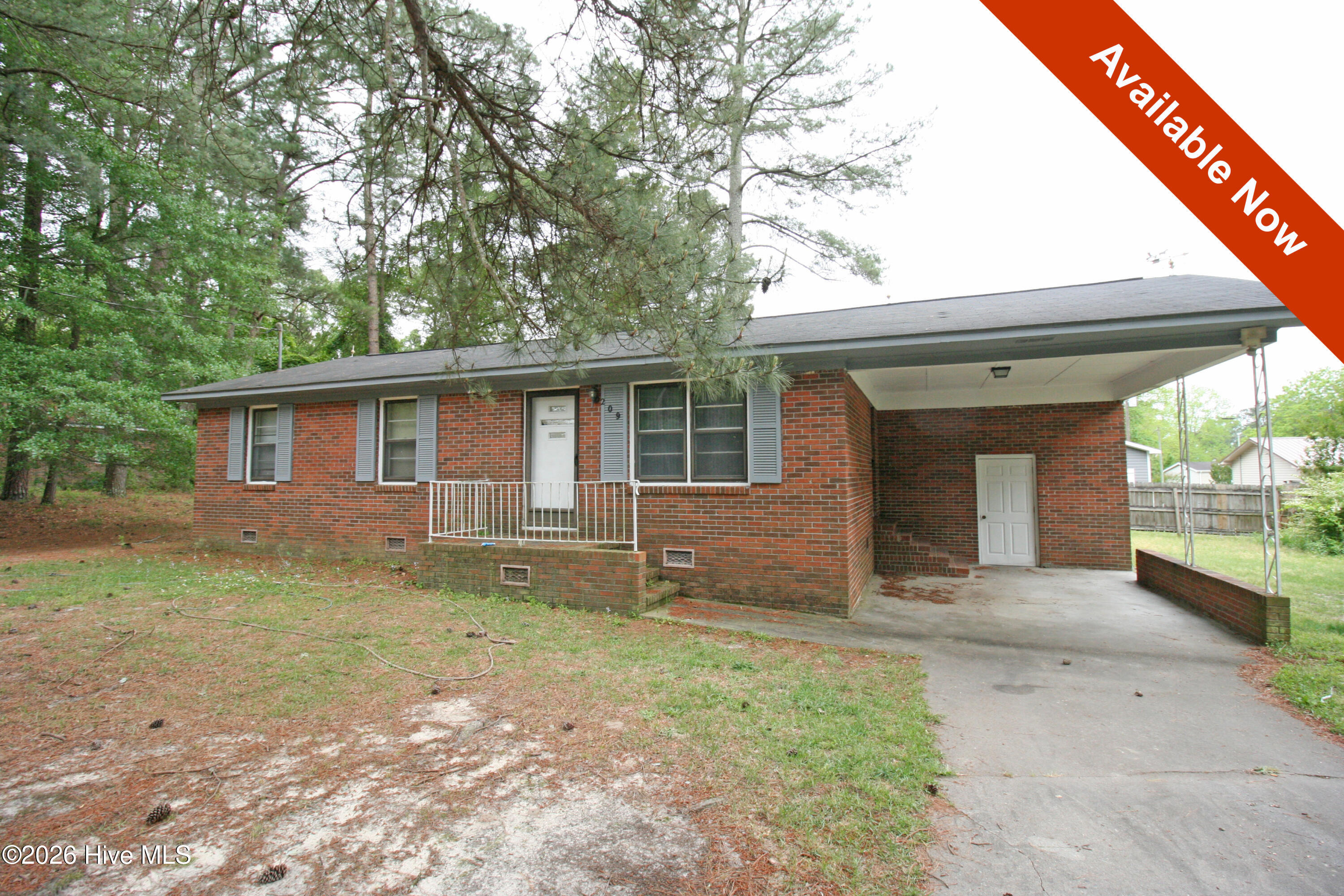 209 Sycamore Street Property Photo 1