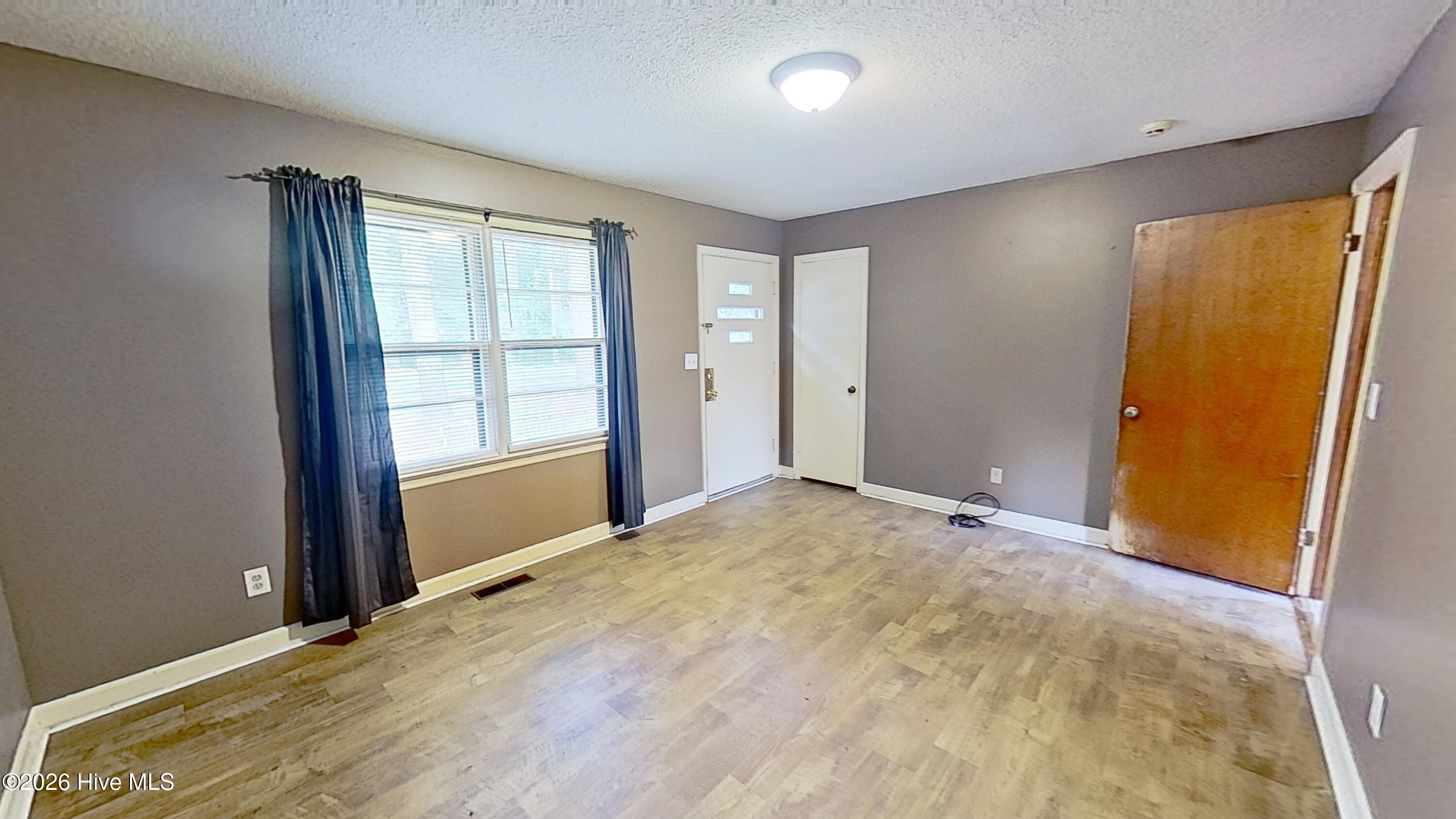 209 Sycamore Street Property Photo 3