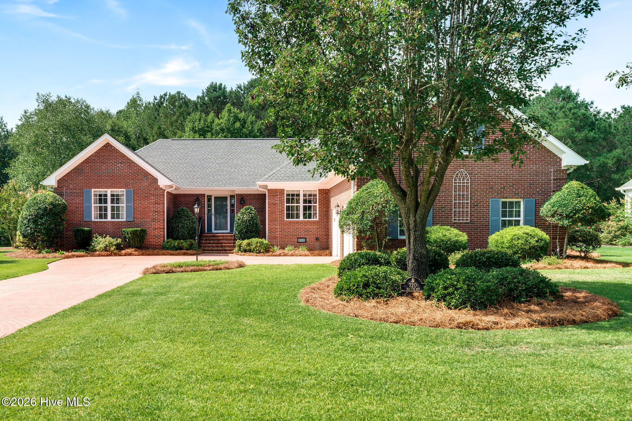 220 Red Fox Run Drive Property Photo 1