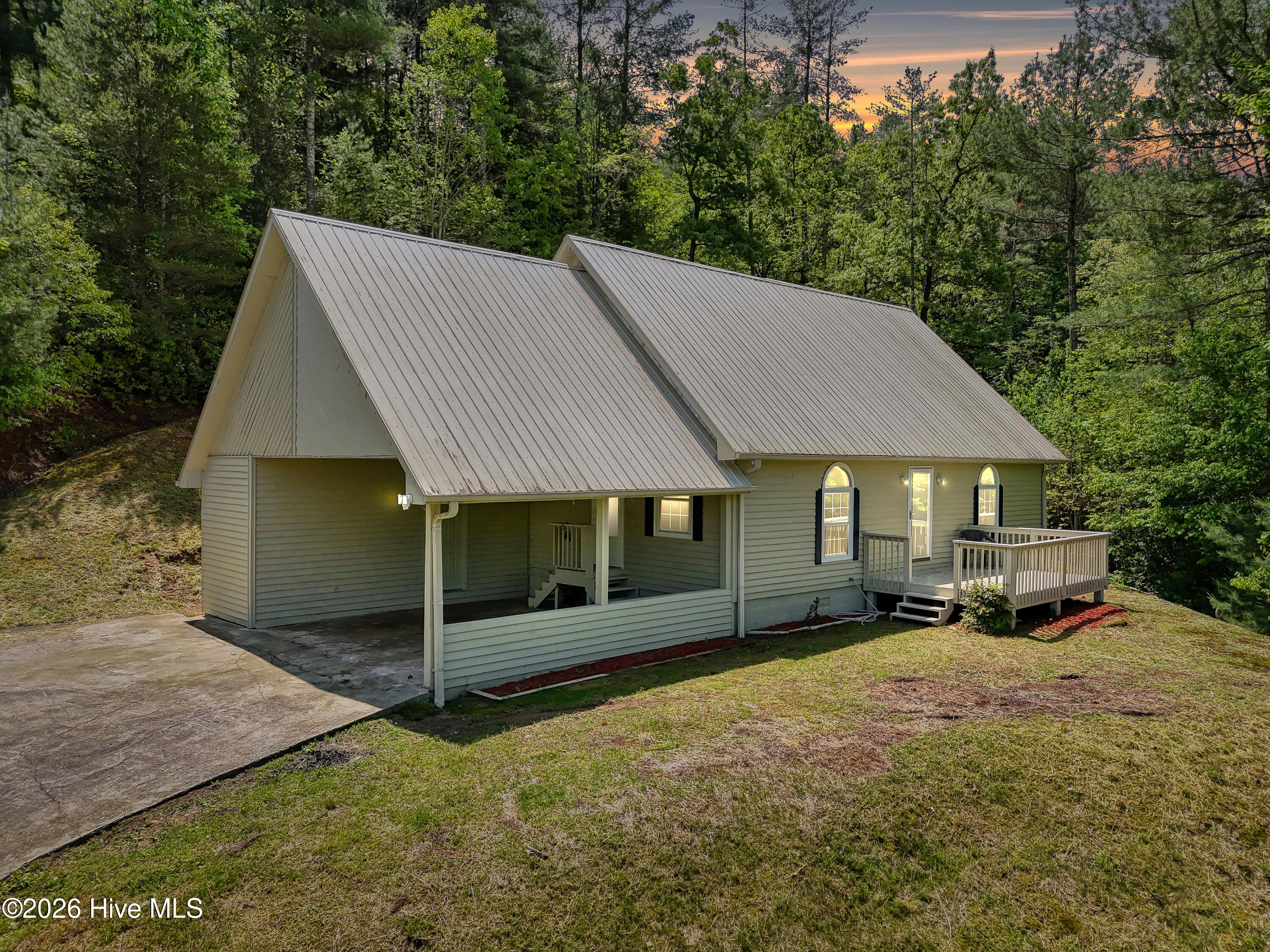 92 Ogreeta Road Property Photo 3