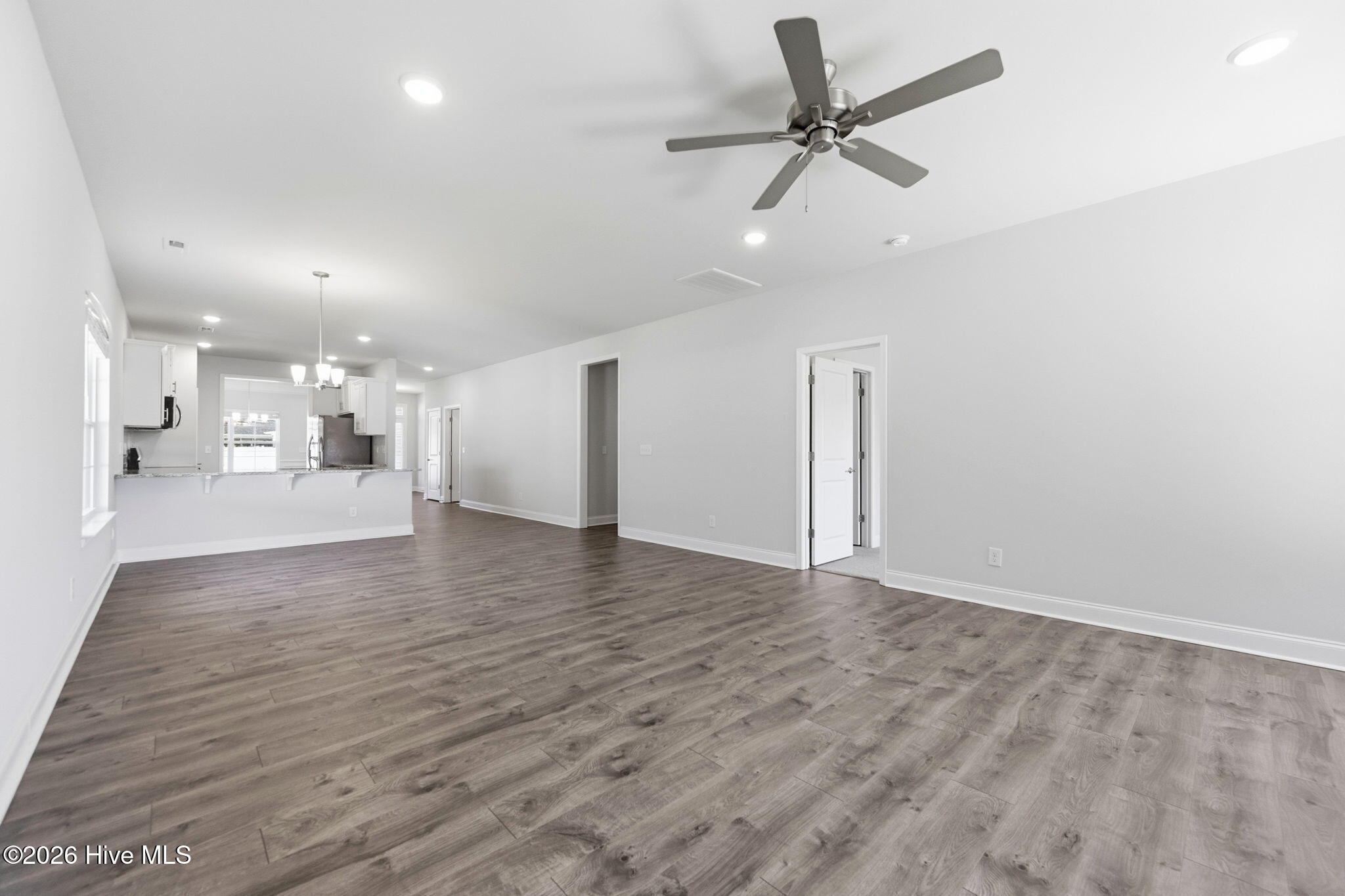 903 Eakins Lane Property Photo 4